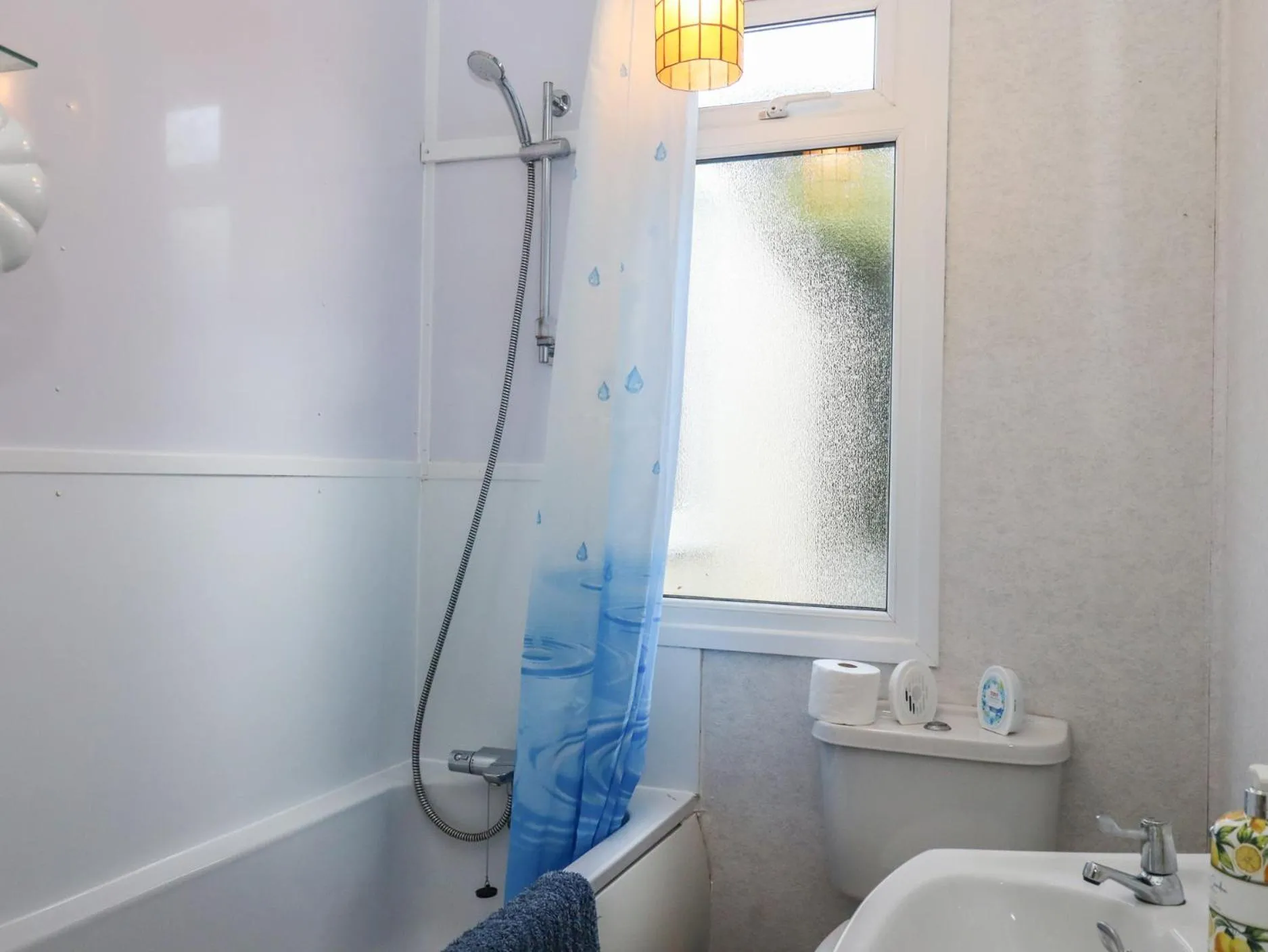 Property building in Highdown