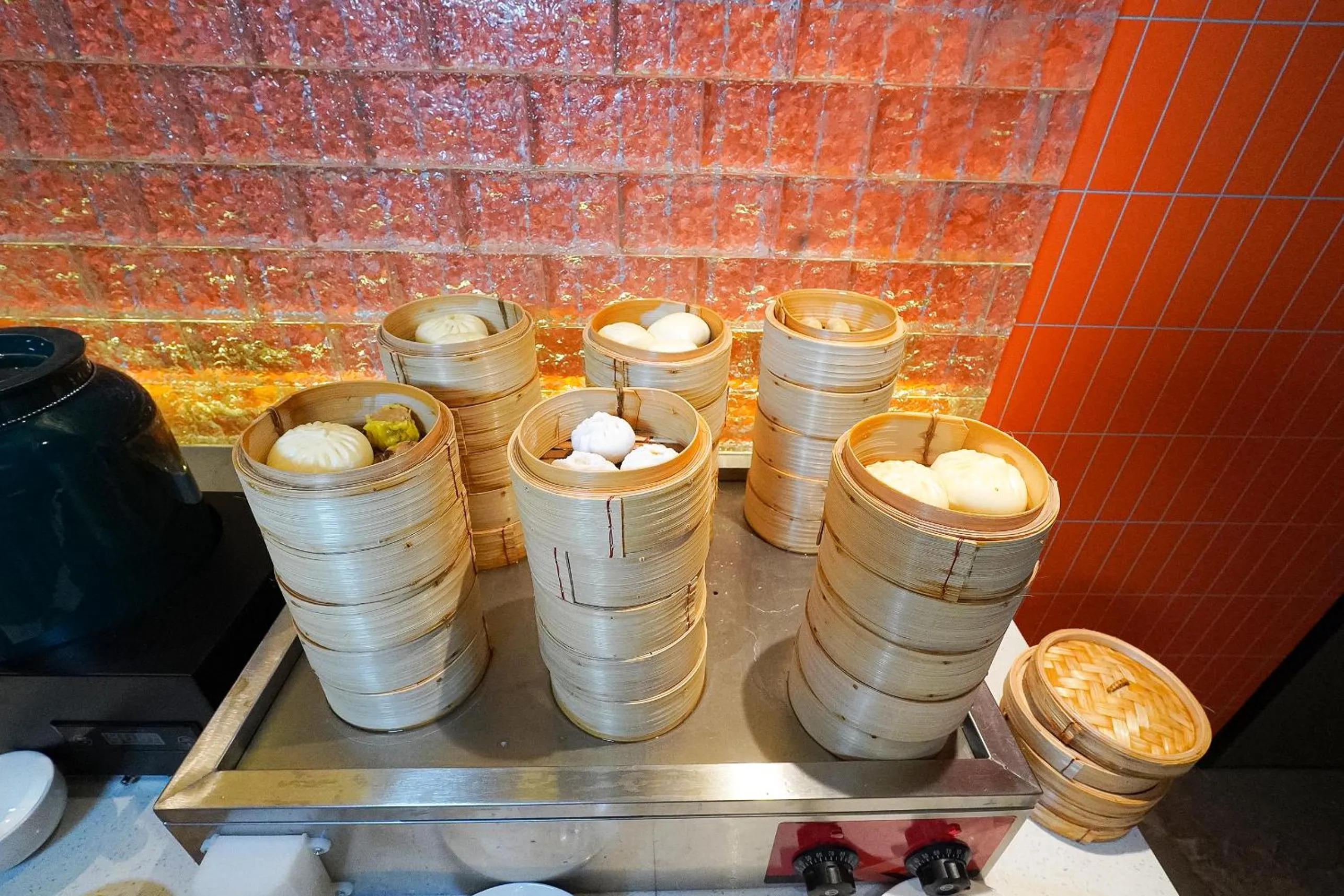 Restaurant/places to eat in Spb Paradise Hotel