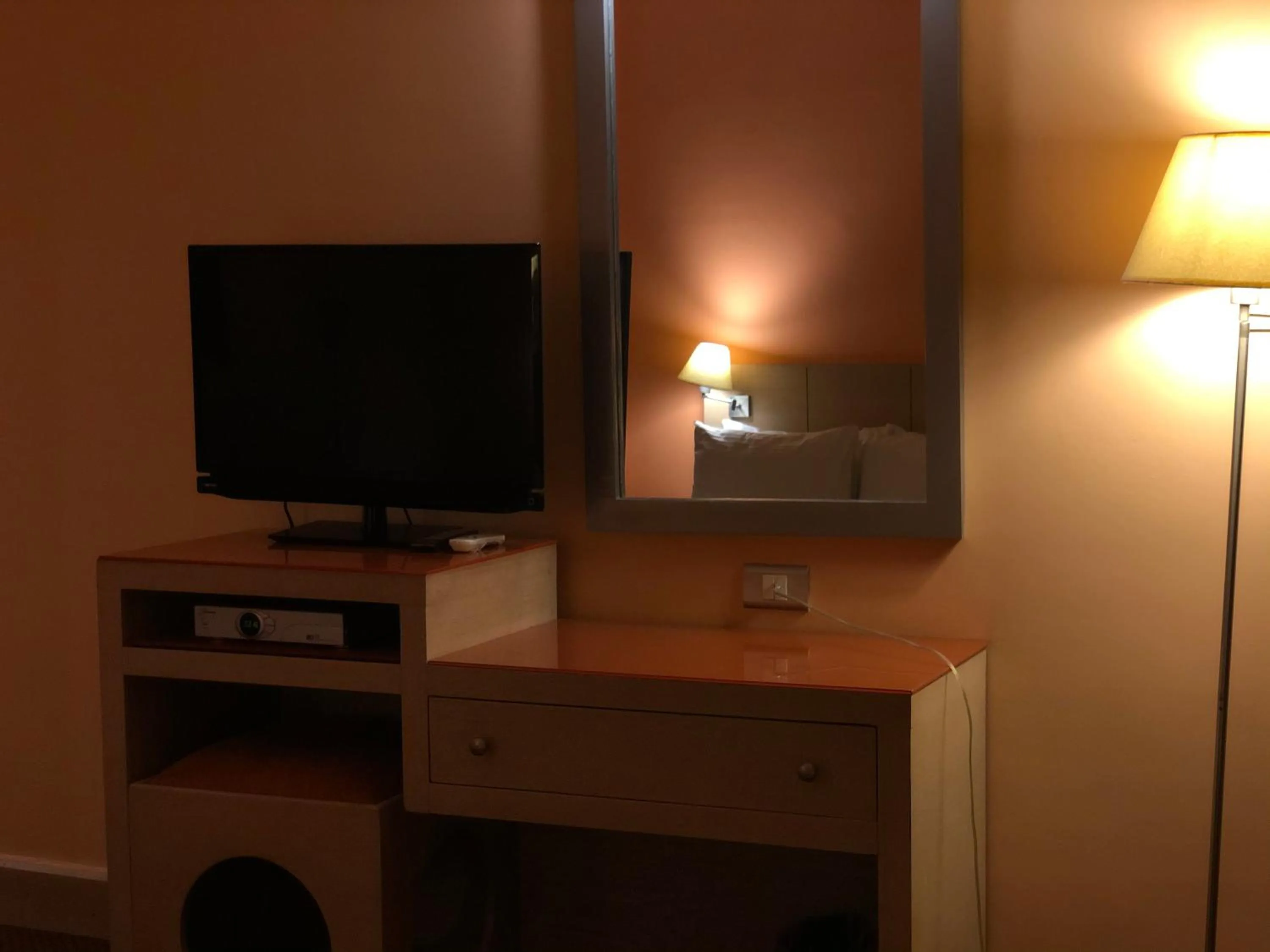 TV and multimedia in Santana Hotel Cairo