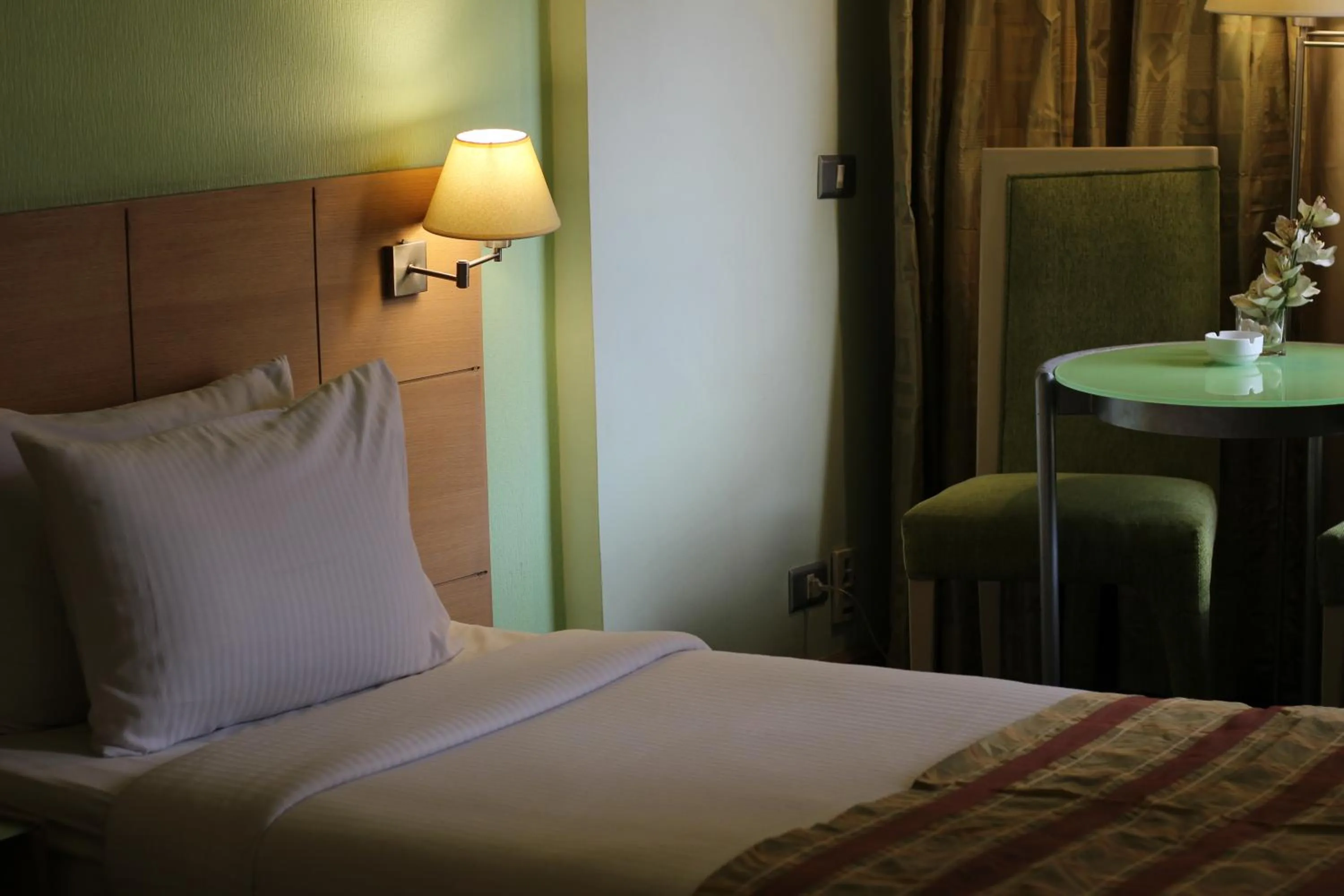 Bed in Santana Hotel Cairo