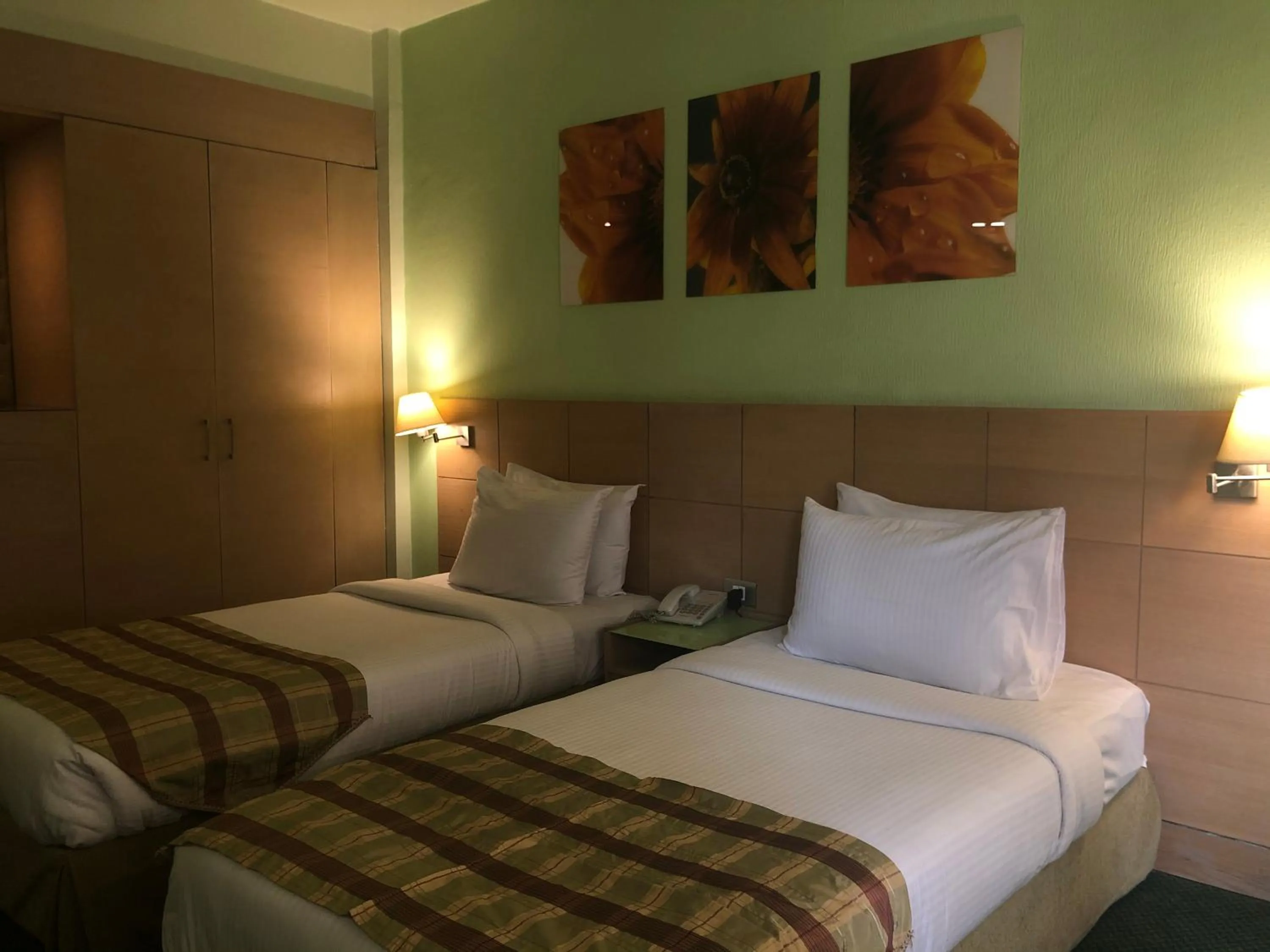 Bed in Santana Hotel Cairo