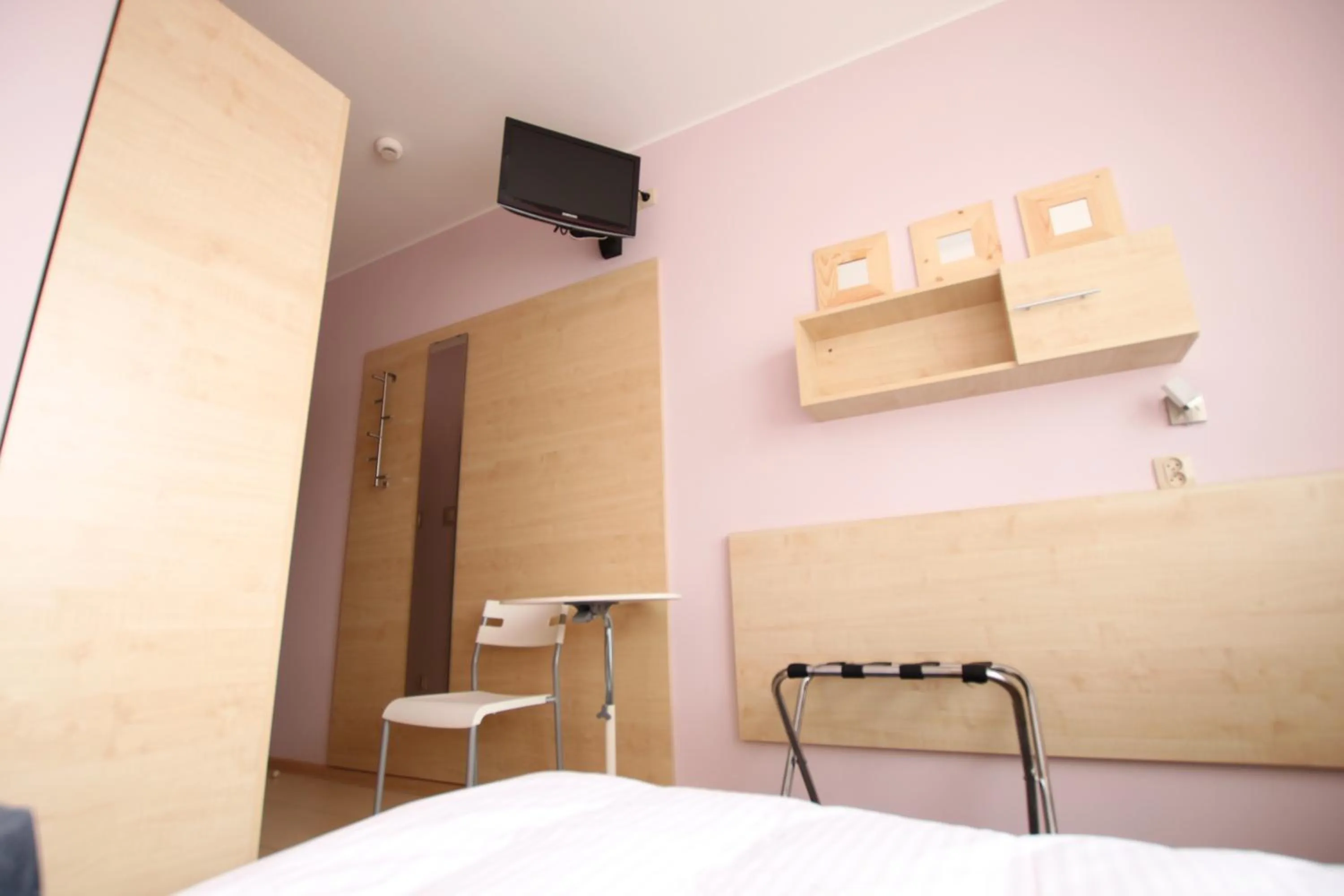 Photo of the whole room, Bed in Standard Delegacyjny Bed & Breakfast