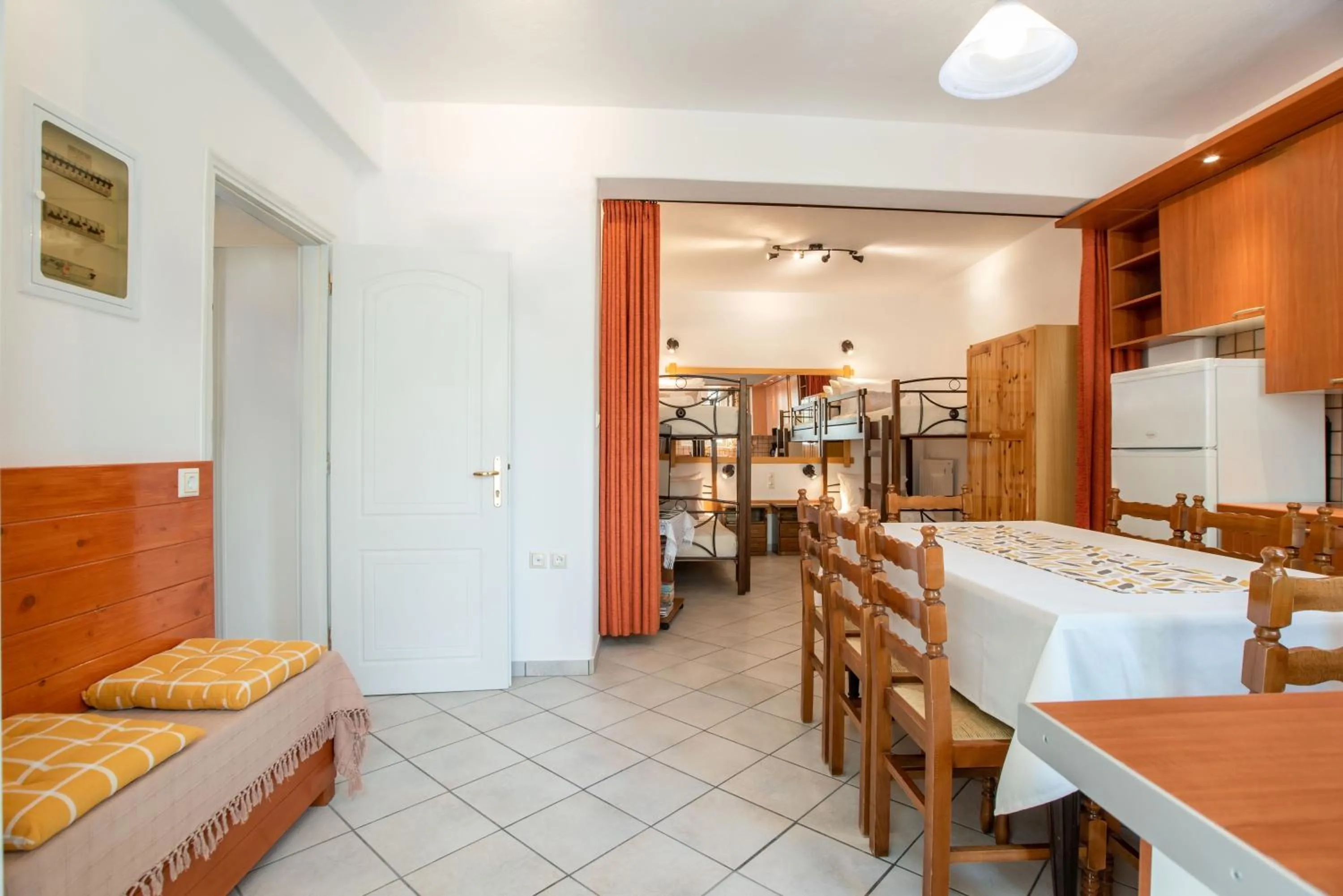 Coffee/tea facilities in Kontaratos Studios & Apartments