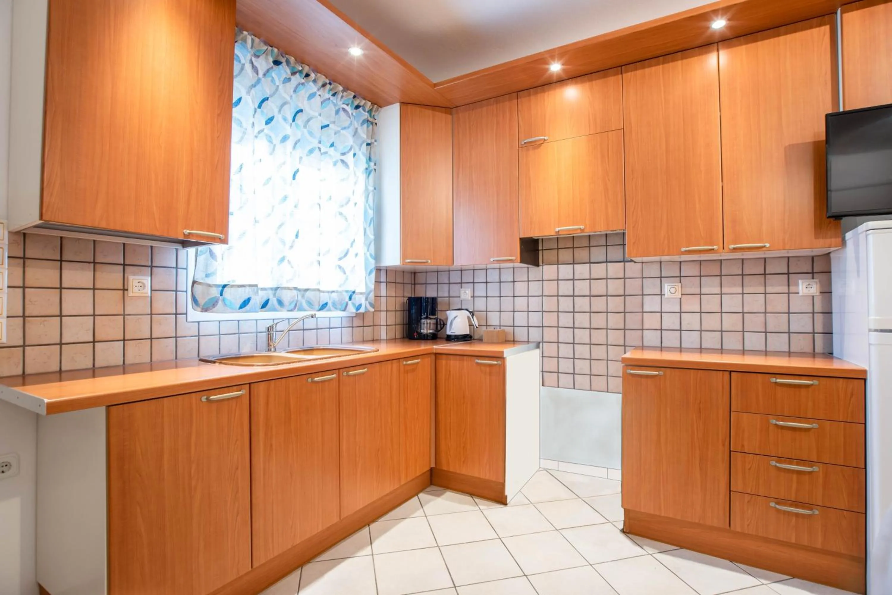 Coffee/tea facilities in Kontaratos Studios & Apartments