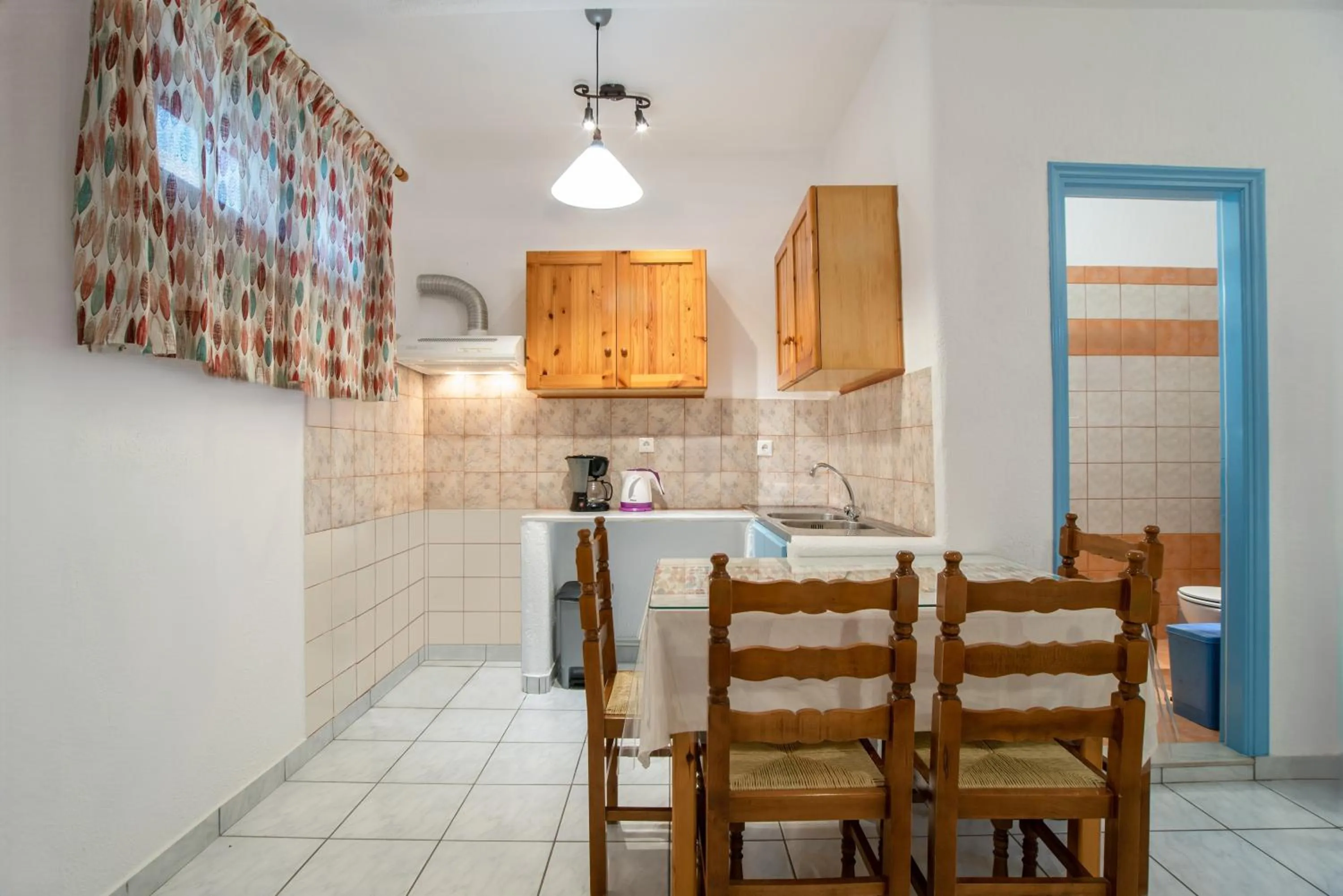 Coffee/tea facilities in Kontaratos Studios & Apartments