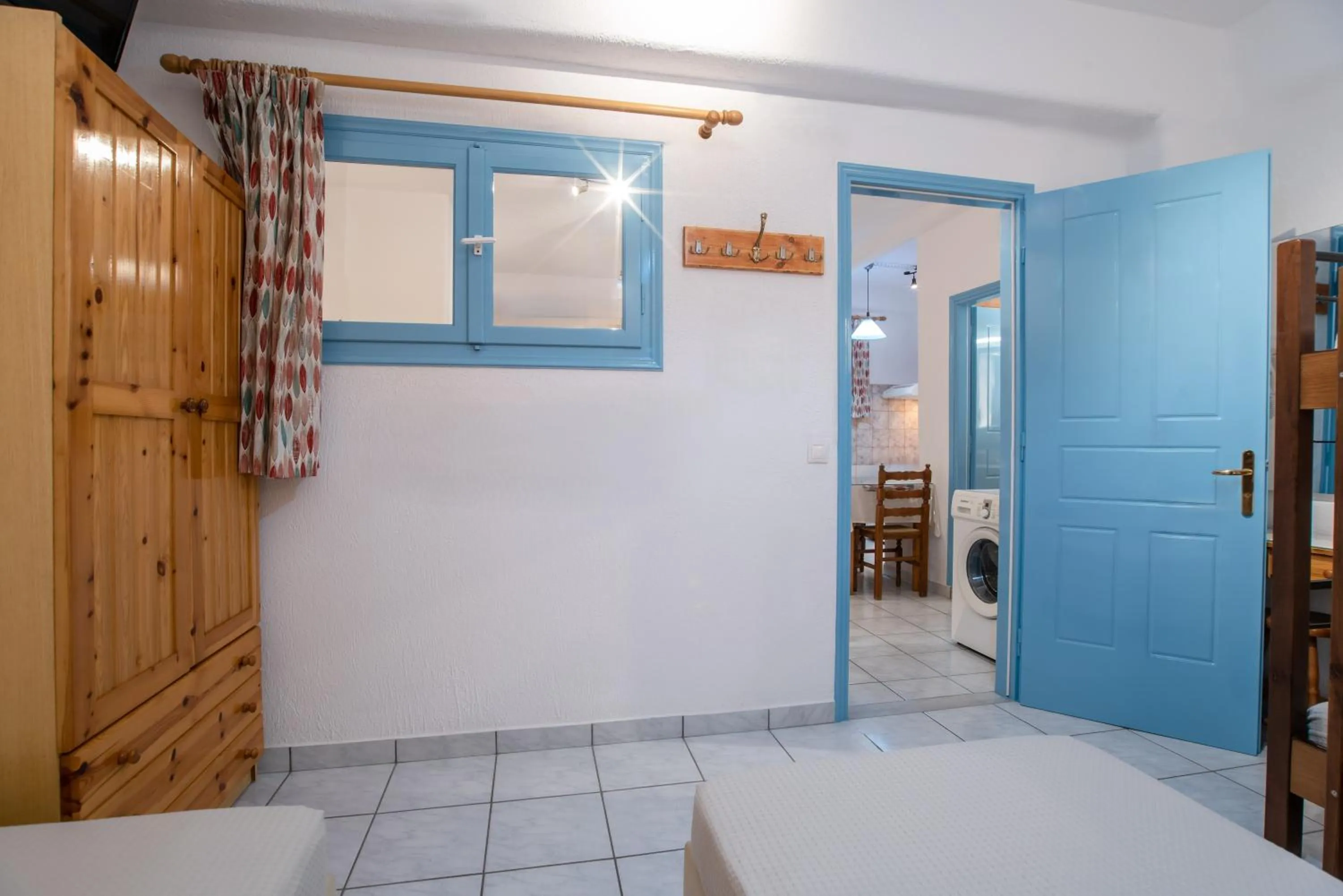 Decorative detail, Bed in Kontaratos Studios & Apartments