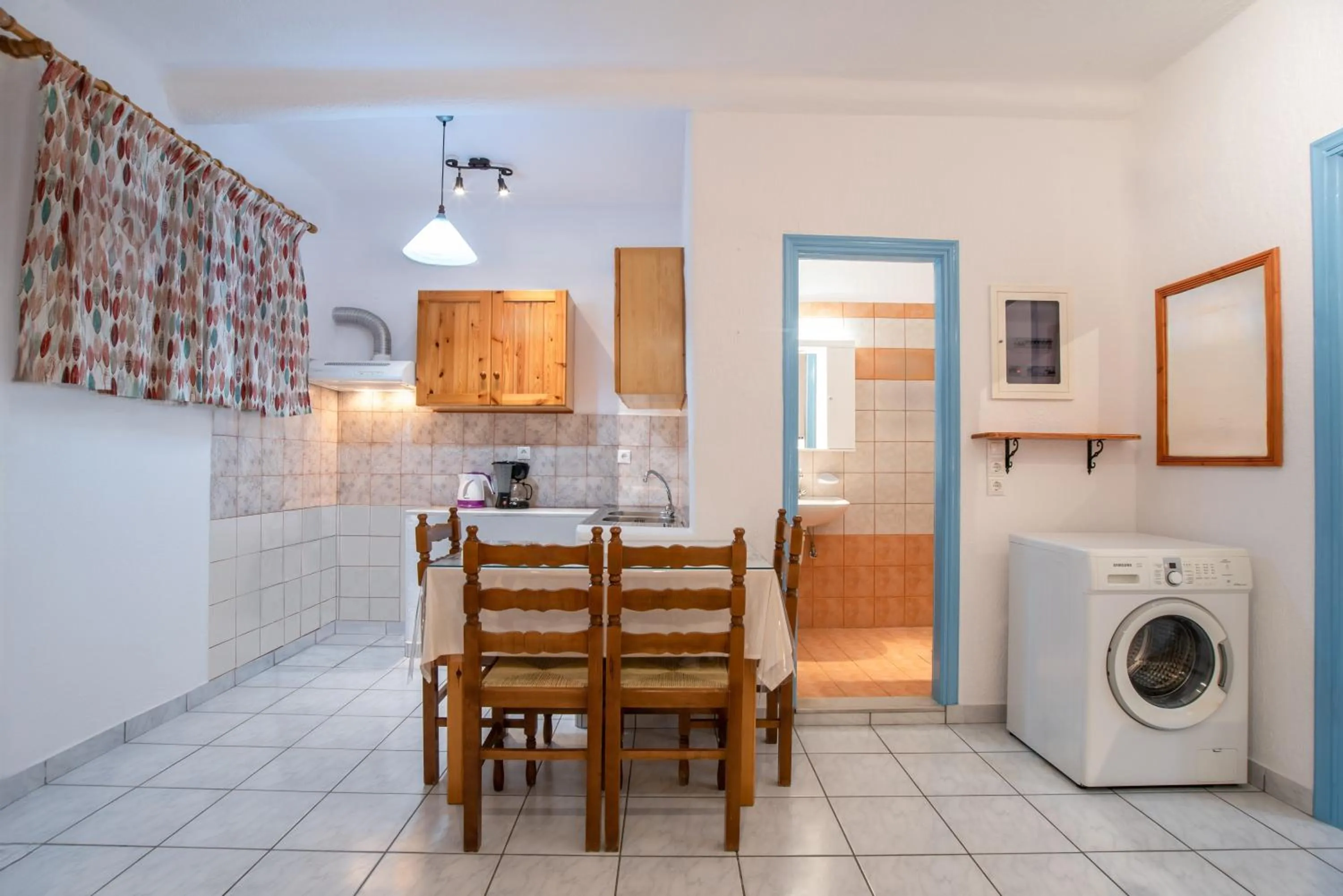 Coffee/tea facilities in Kontaratos Studios & Apartments