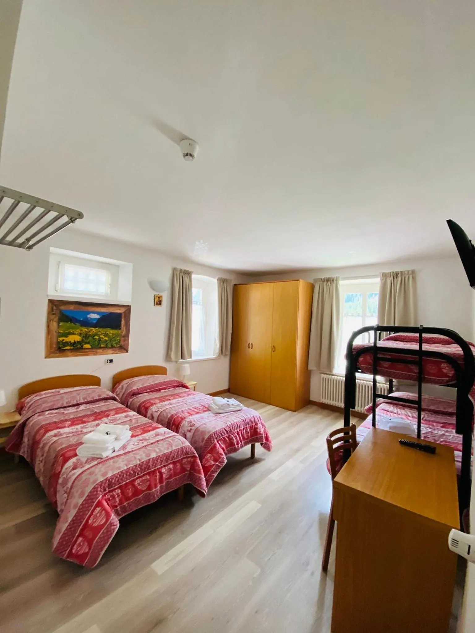 Mountain view, Bed in Soggiorno Dolomiti