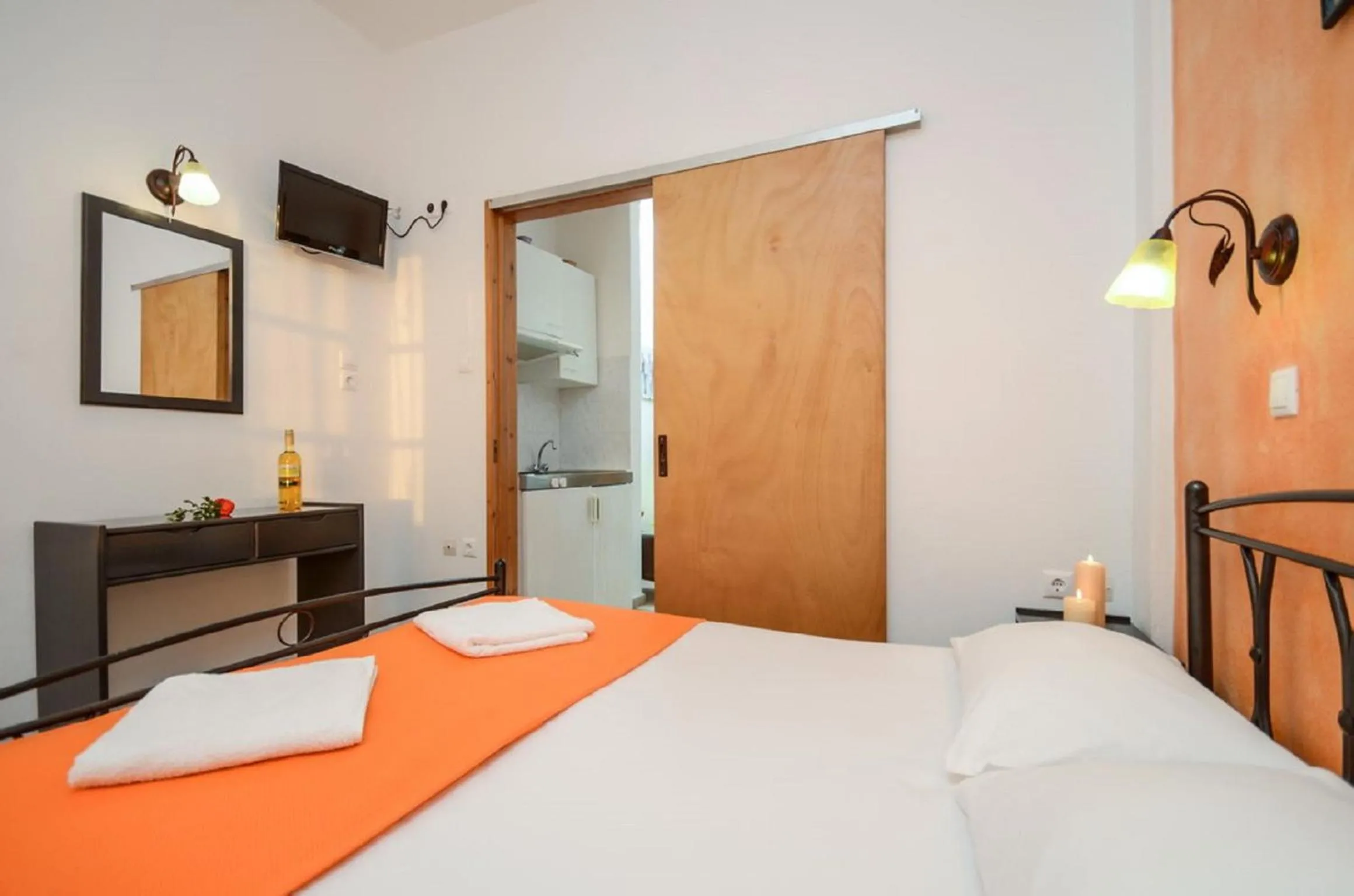 Bedroom, Bed in Sofia Studios