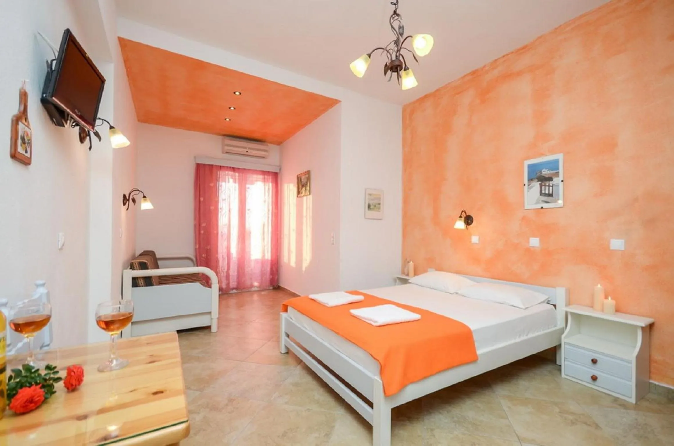 Seating area, Bed in Sofia Studios