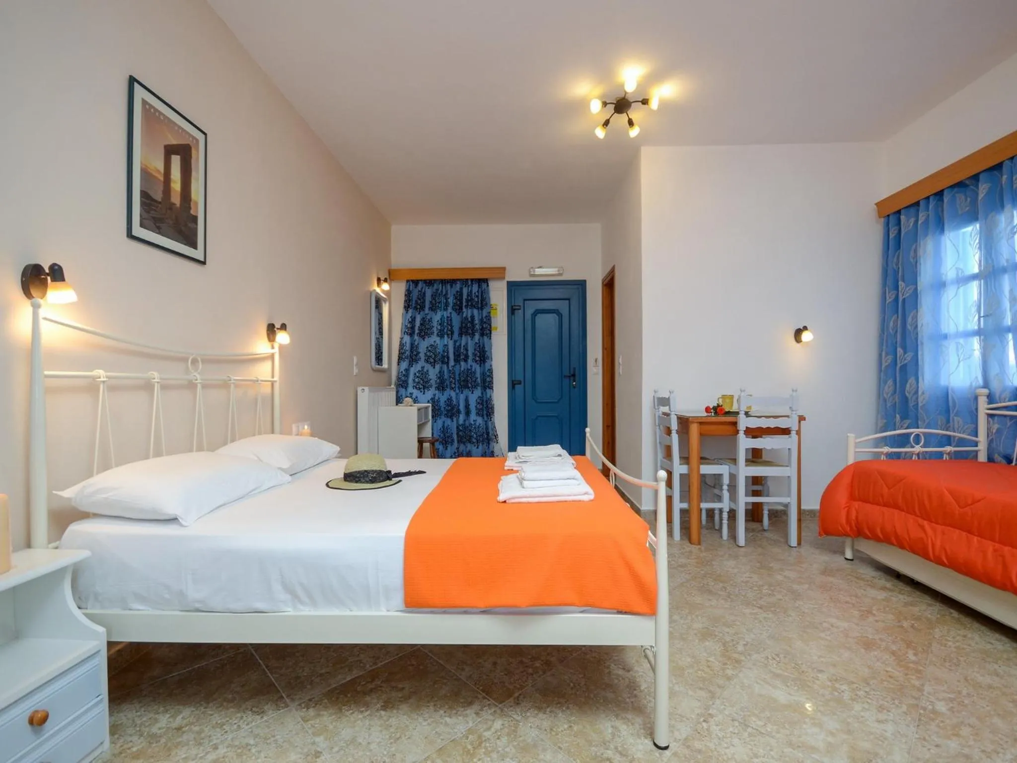 Seating area, Bed in Sofia Studios