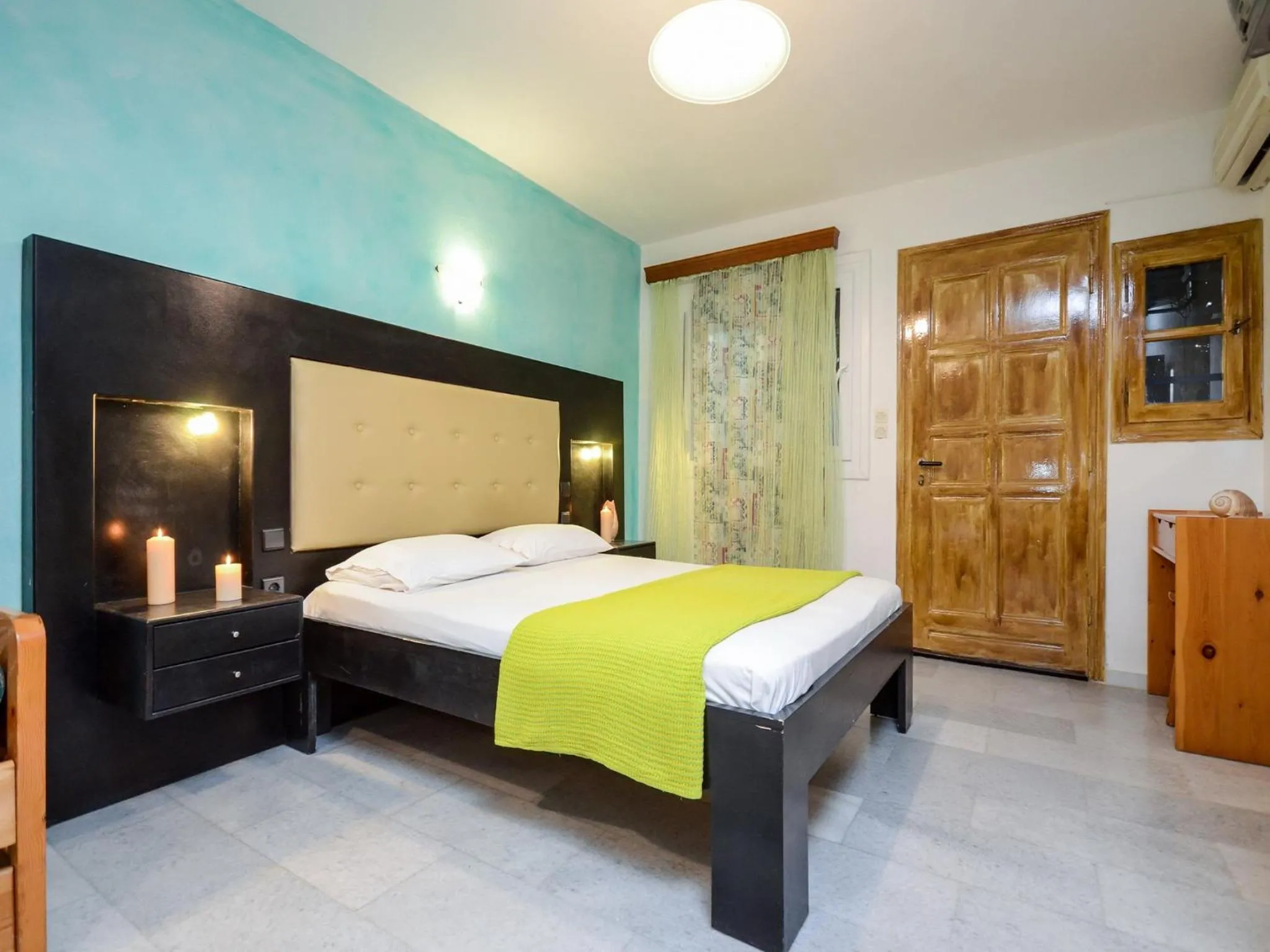 Bedroom, Bed in Sofia Studios