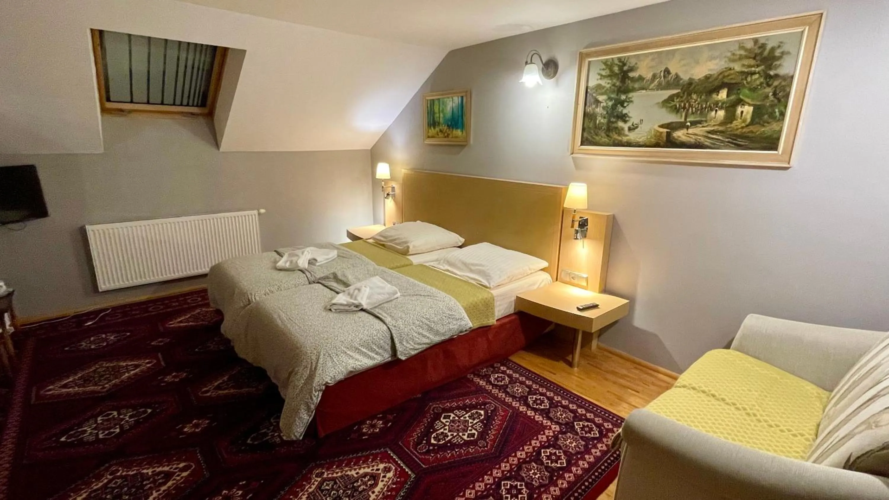 Bed in Pałac SŁONOWICE