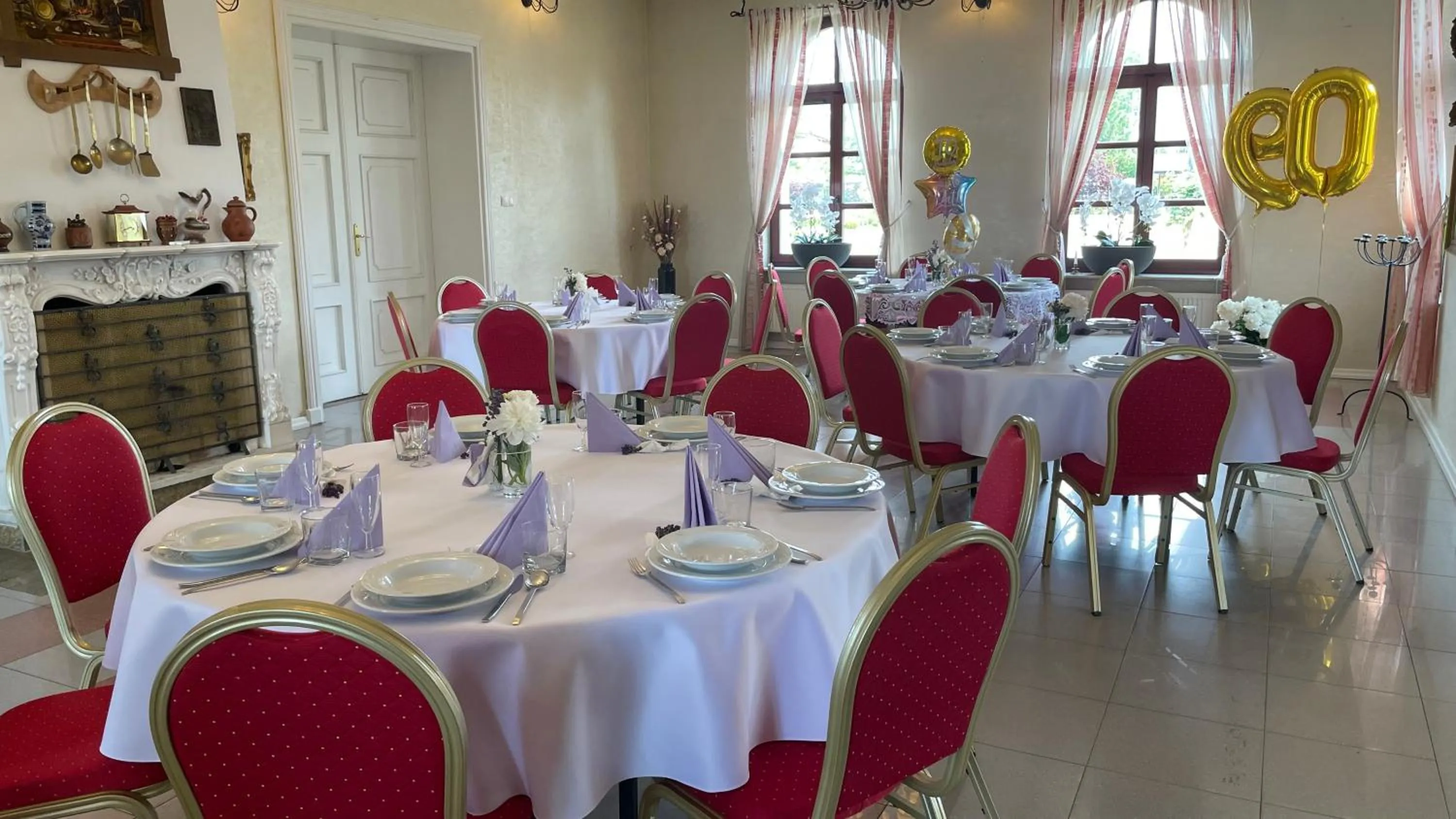 Restaurant/places to eat in Pałac SŁONOWICE