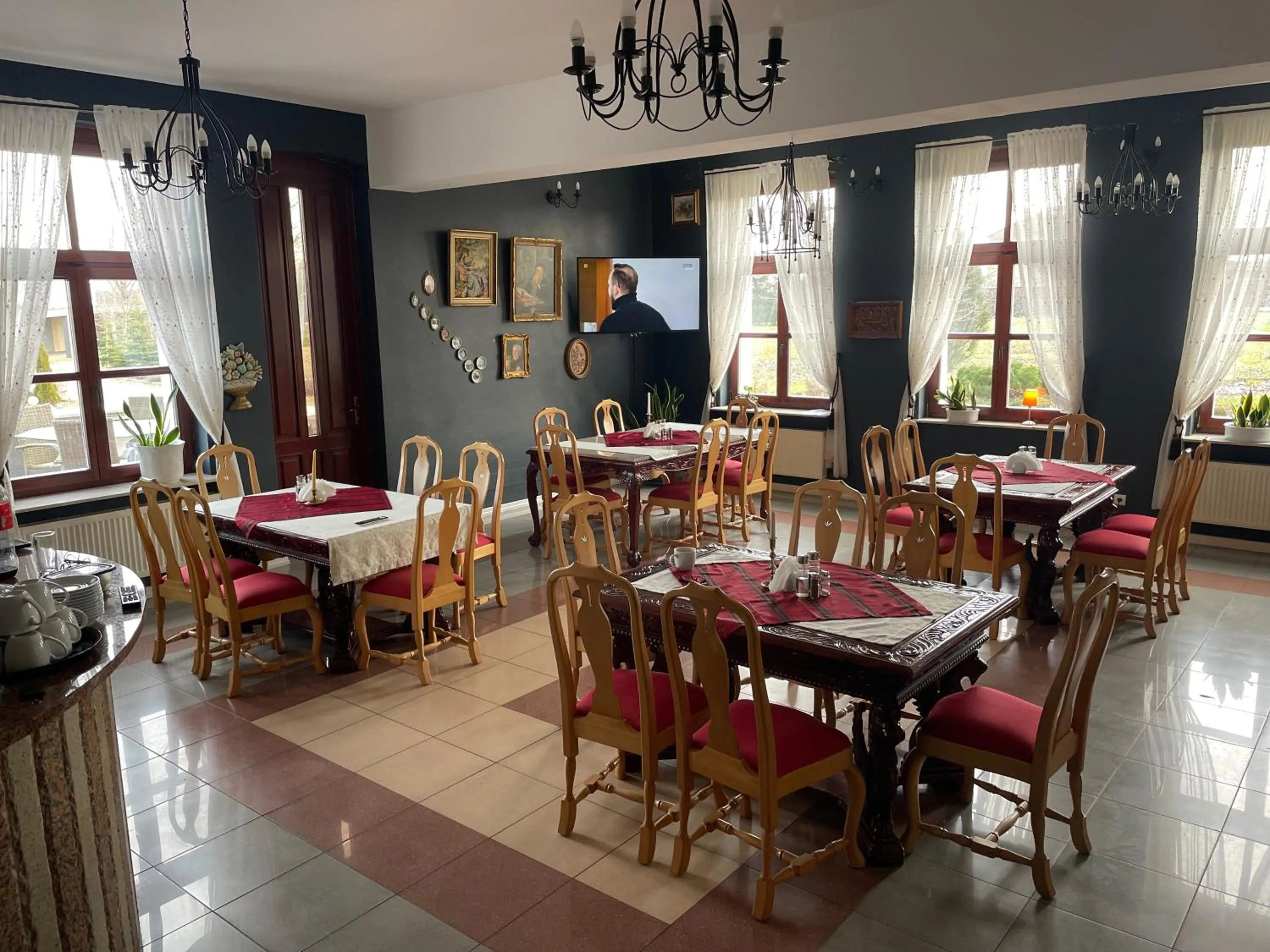 Restaurant/places to eat in Pałac SŁONOWICE