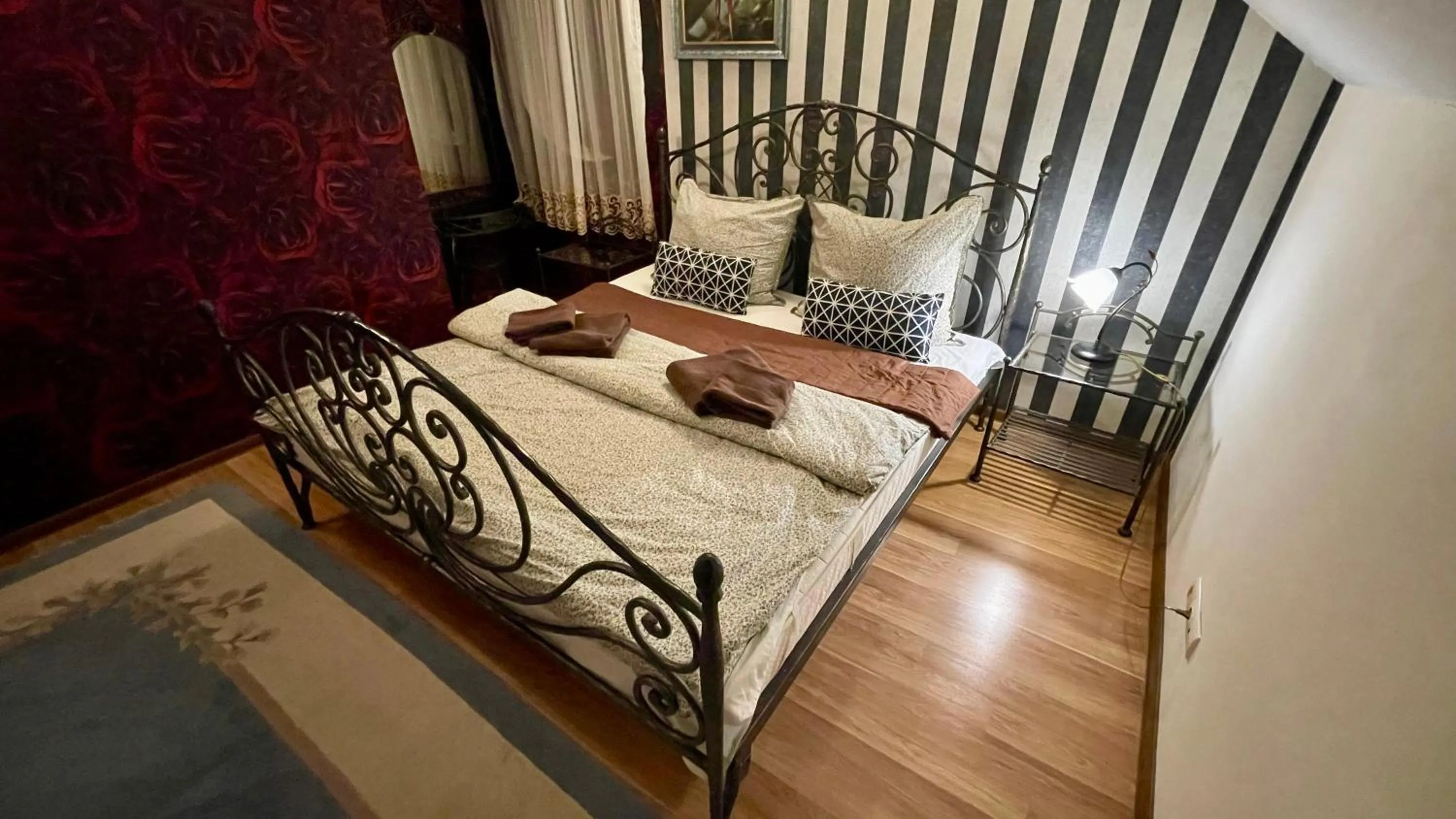 Bed in Pałac SŁONOWICE