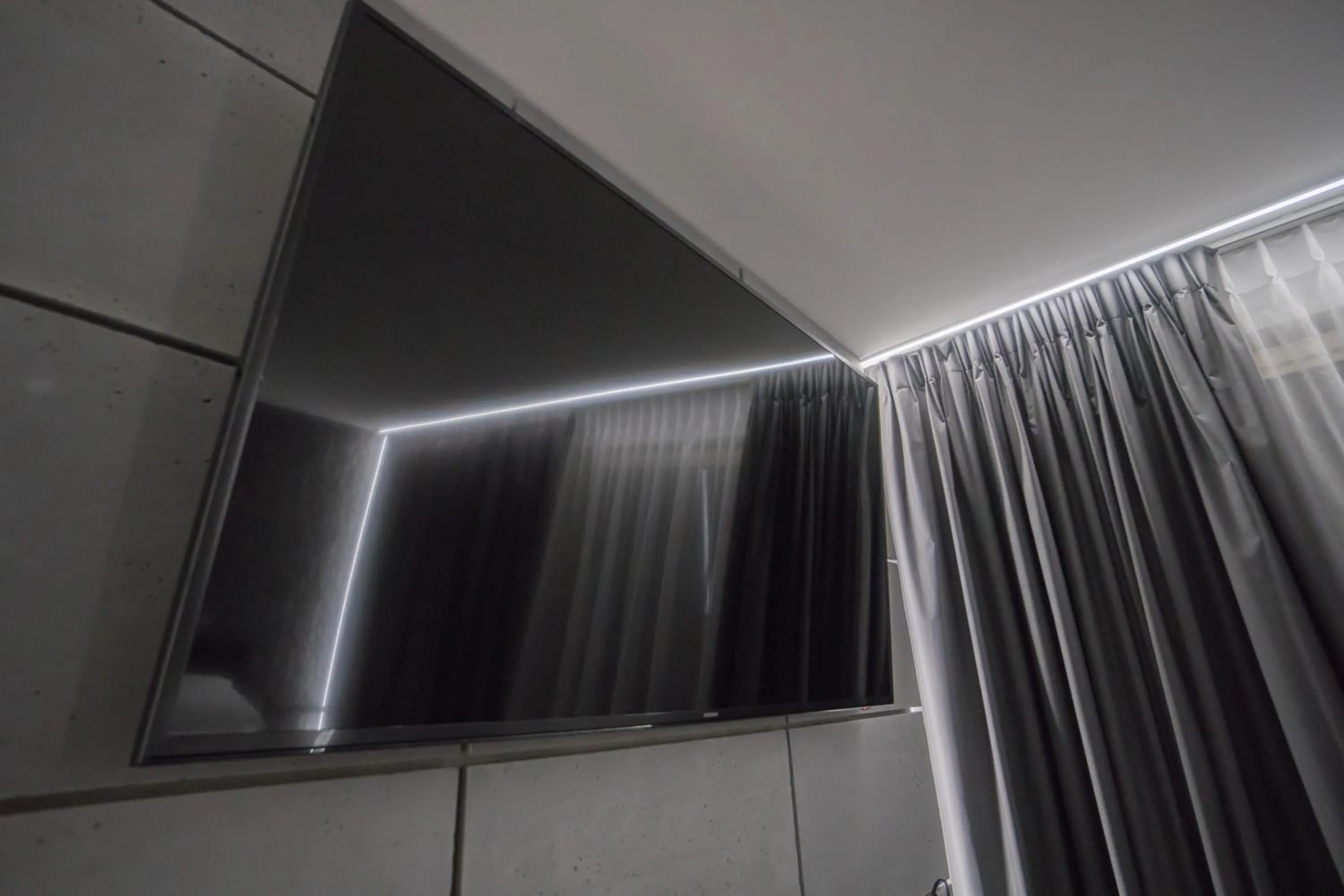 TV and multimedia in Hotel Gordon