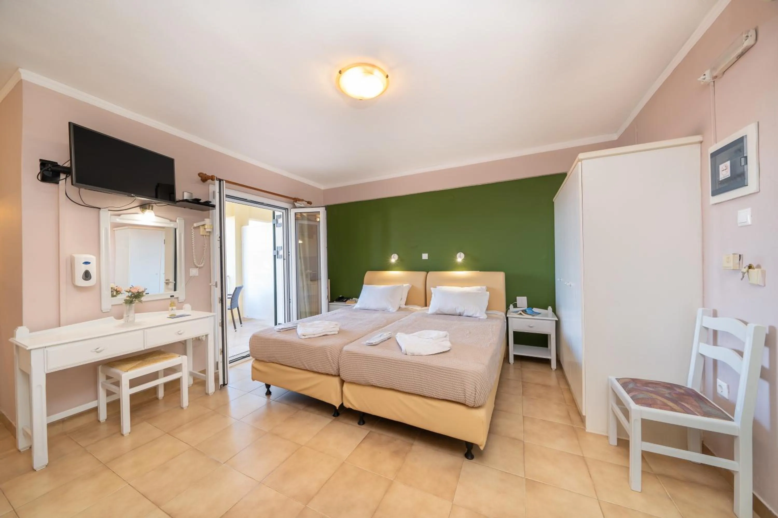 TV and multimedia, Bed in Stella Hotel Apartments