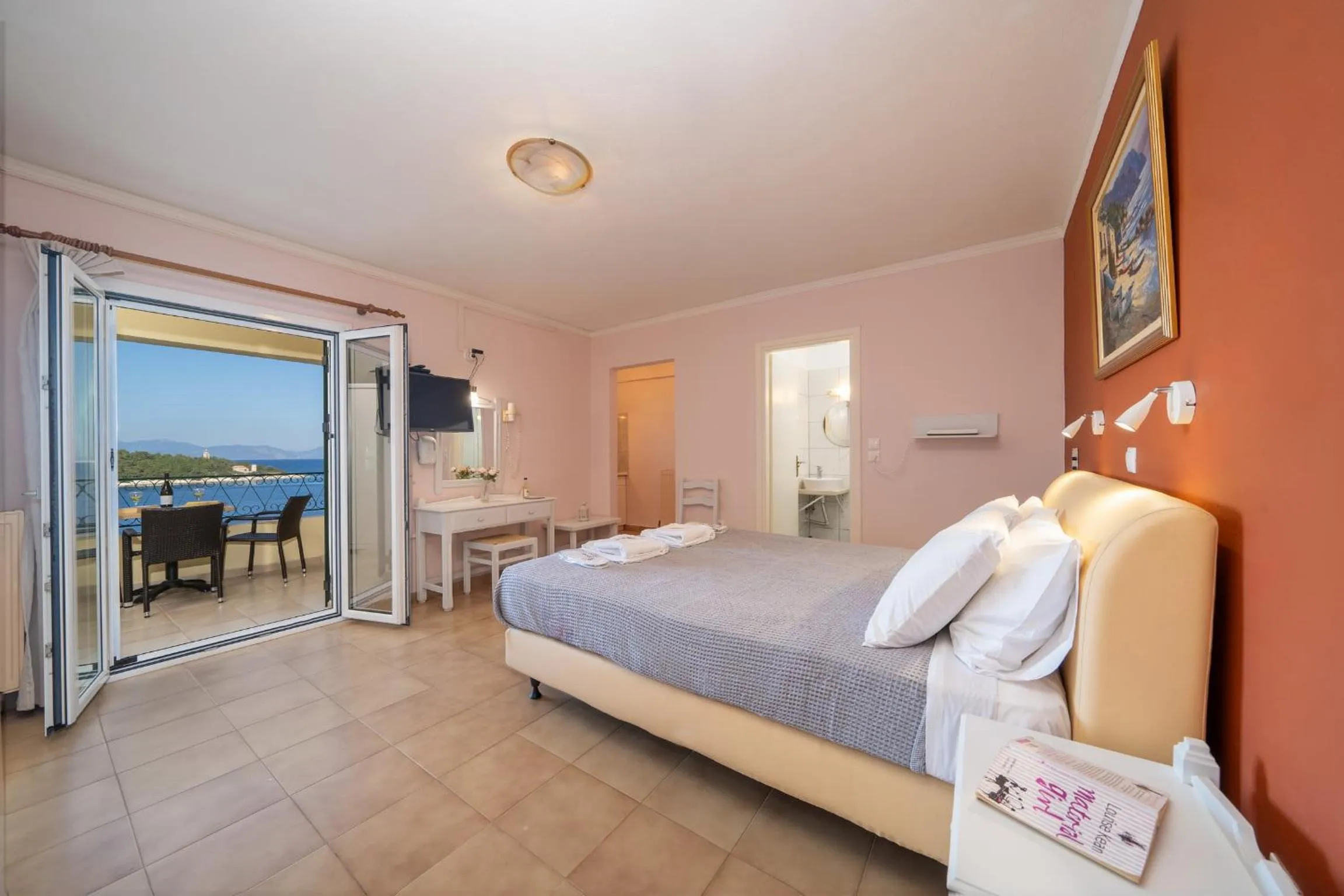 TV and multimedia, Bed in Stella Hotel Apartments