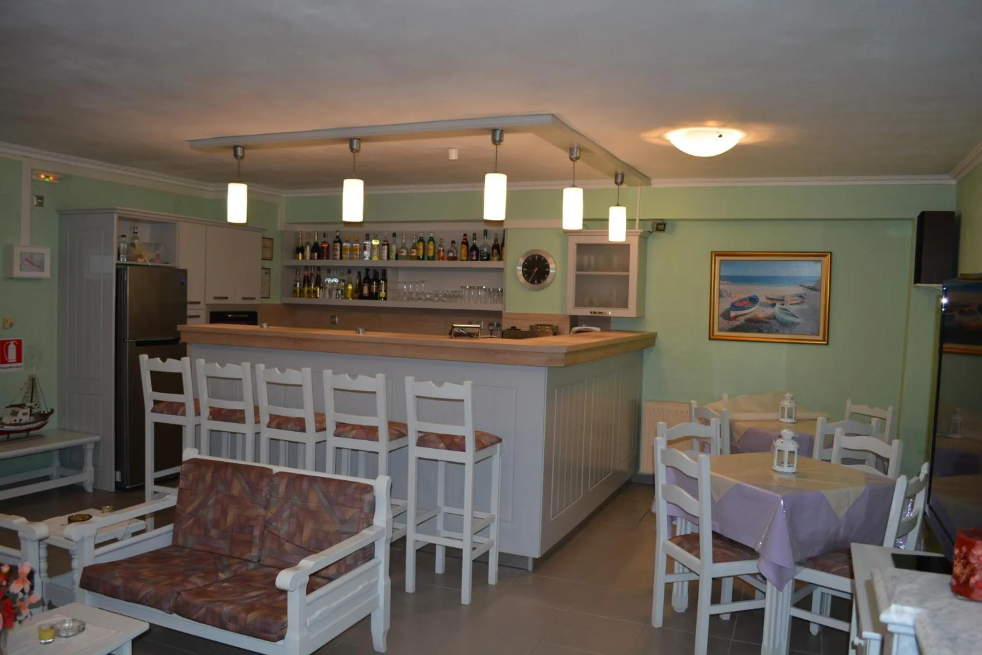 Communal lounge/ TV room in Stella Hotel Apartments