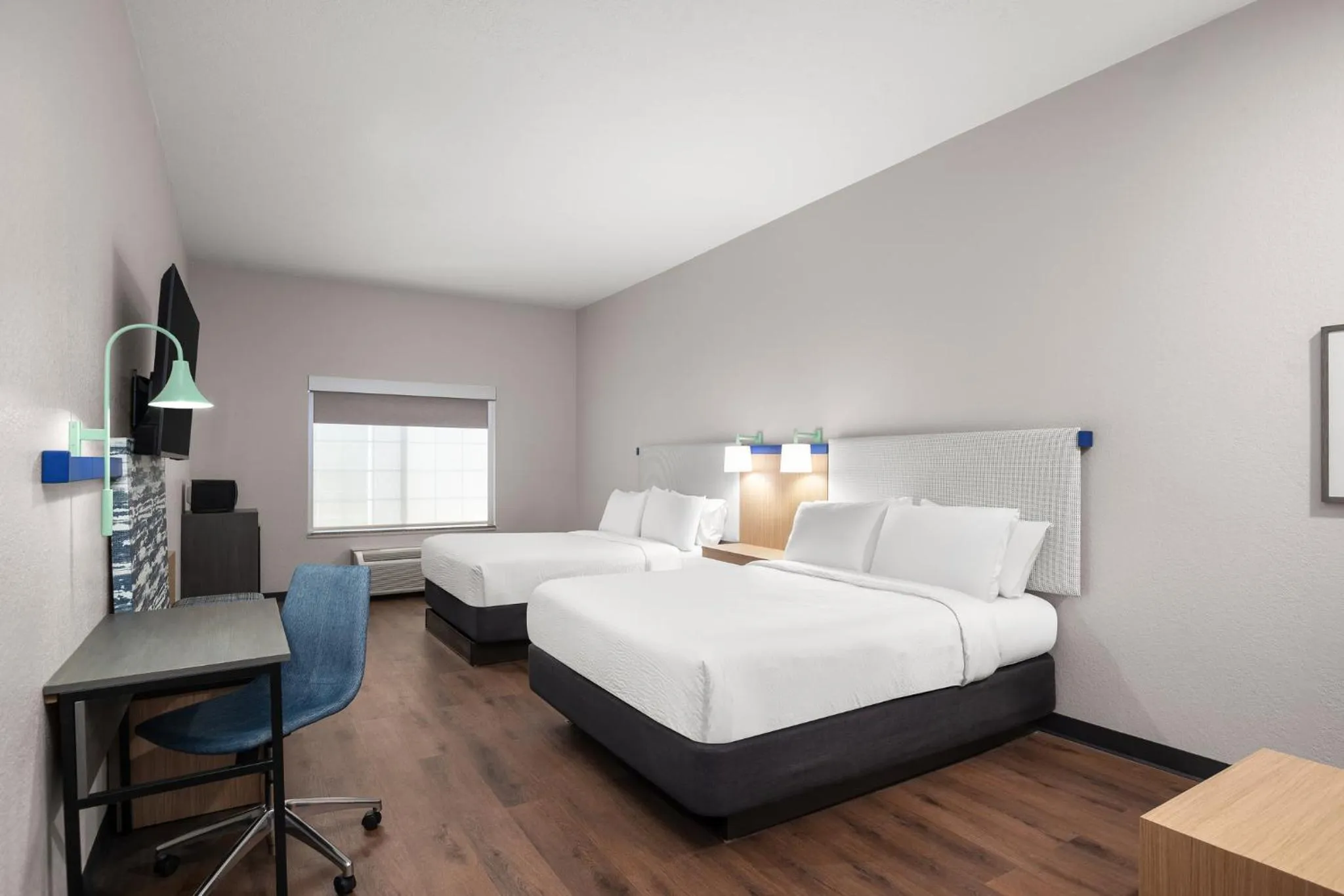 Photo of the whole room, Bed in Garner Hotel Paducah West