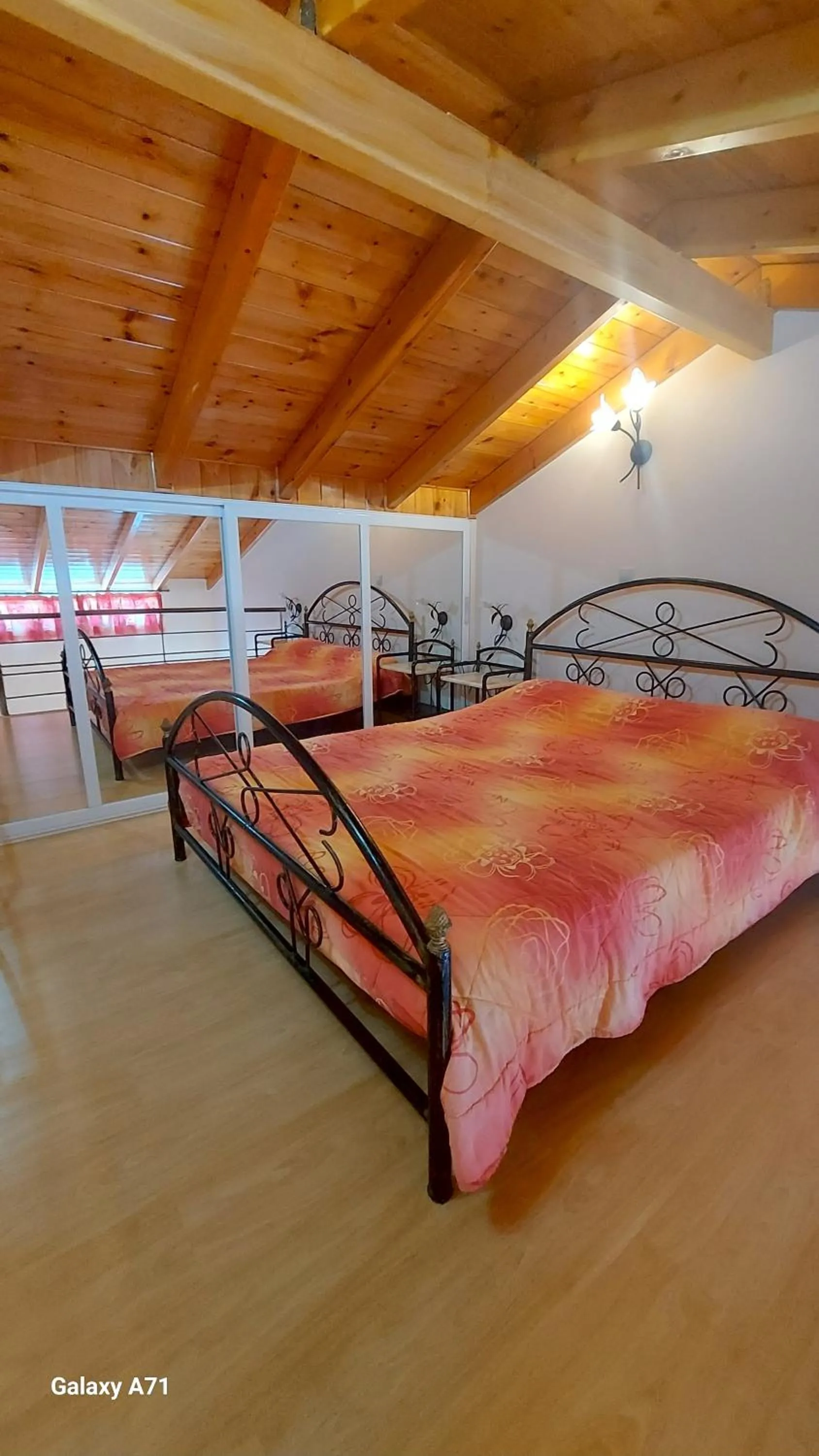 Bed in Akrogiali