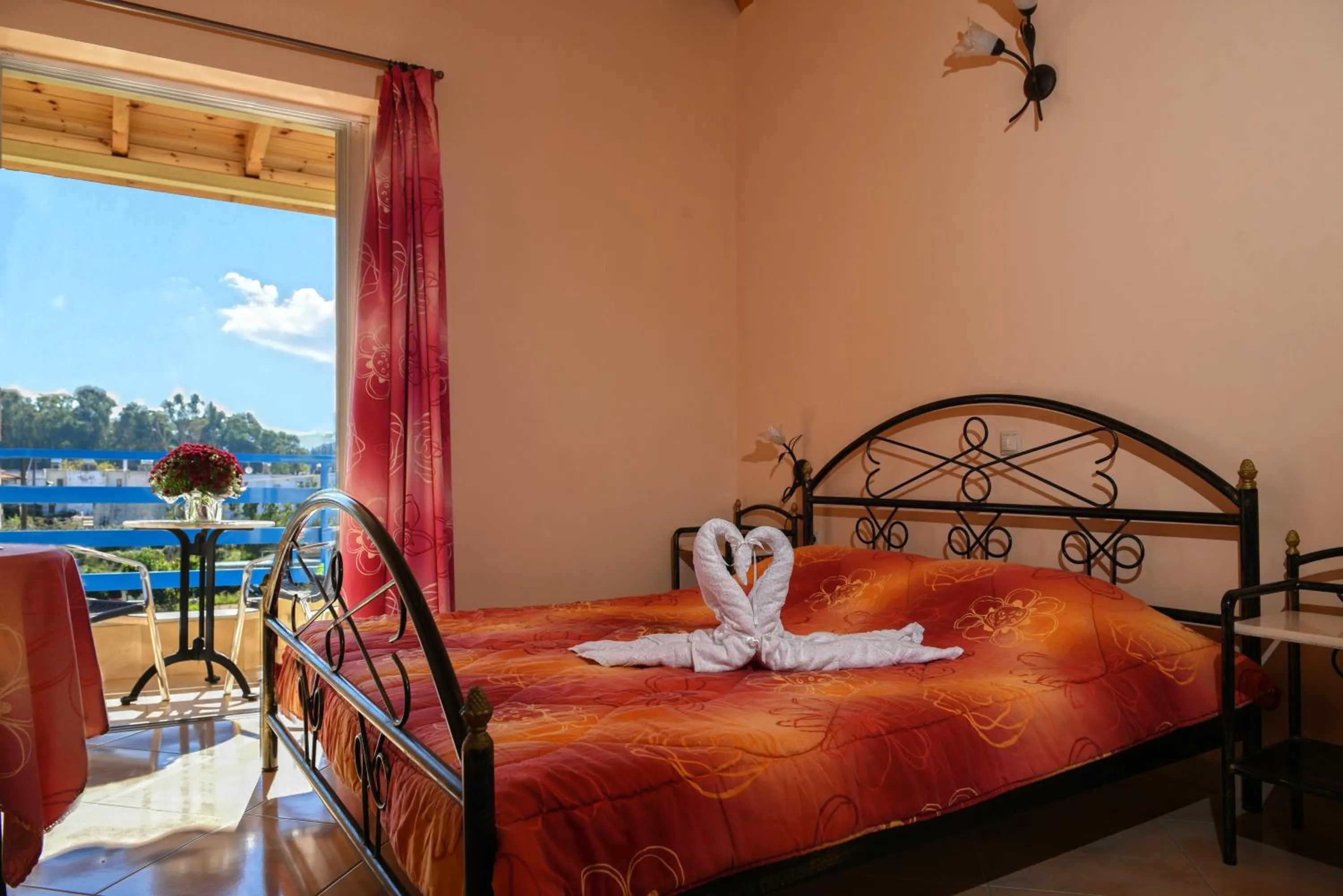 Bed in Akrogiali