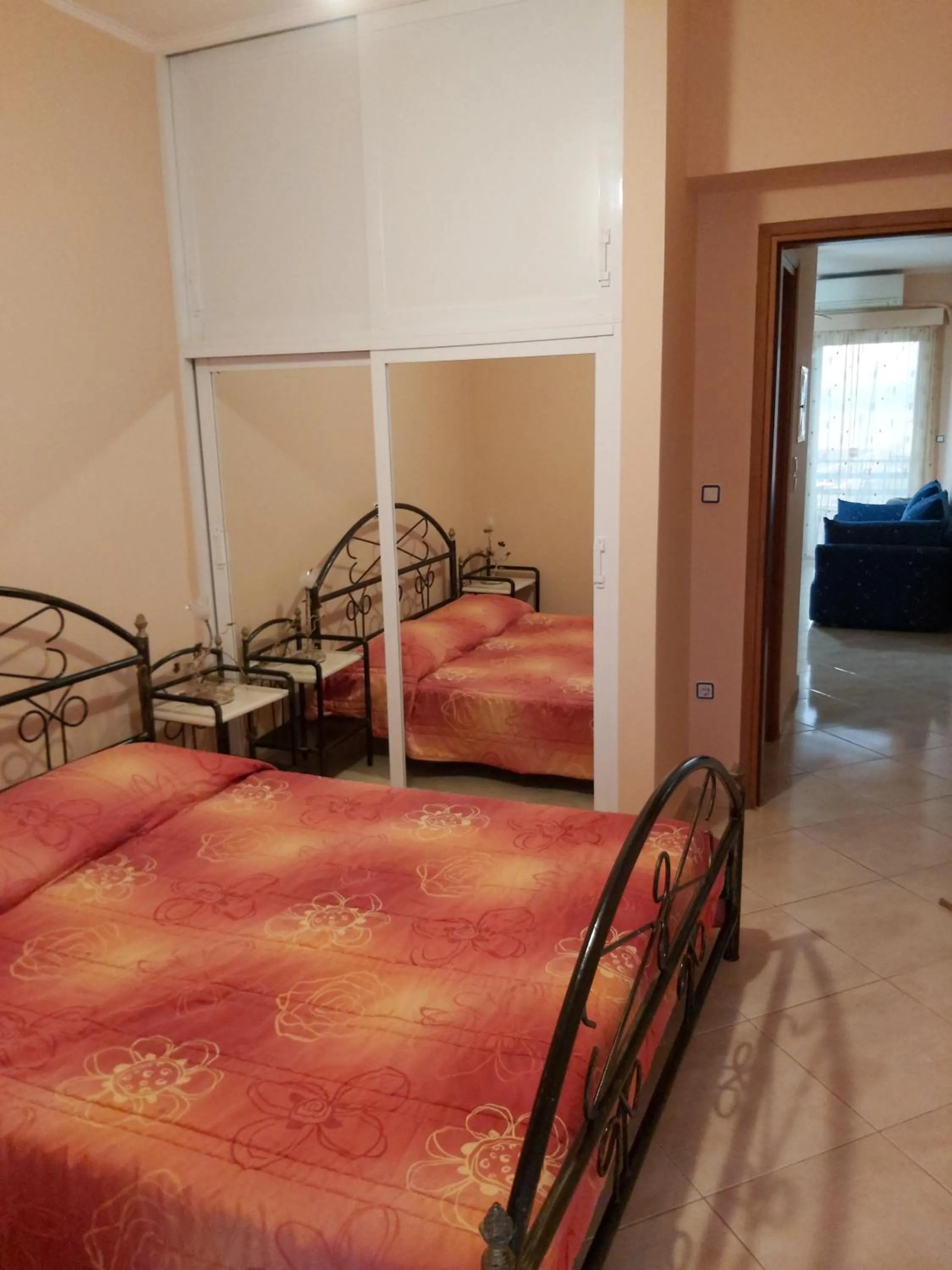 Bed in Akrogiali