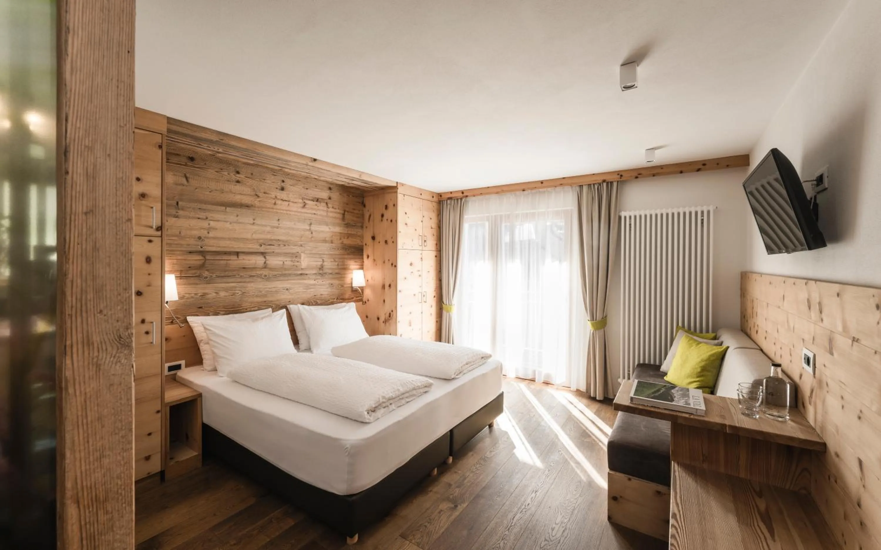 Photo of the whole room, Bed in Hotel Pider