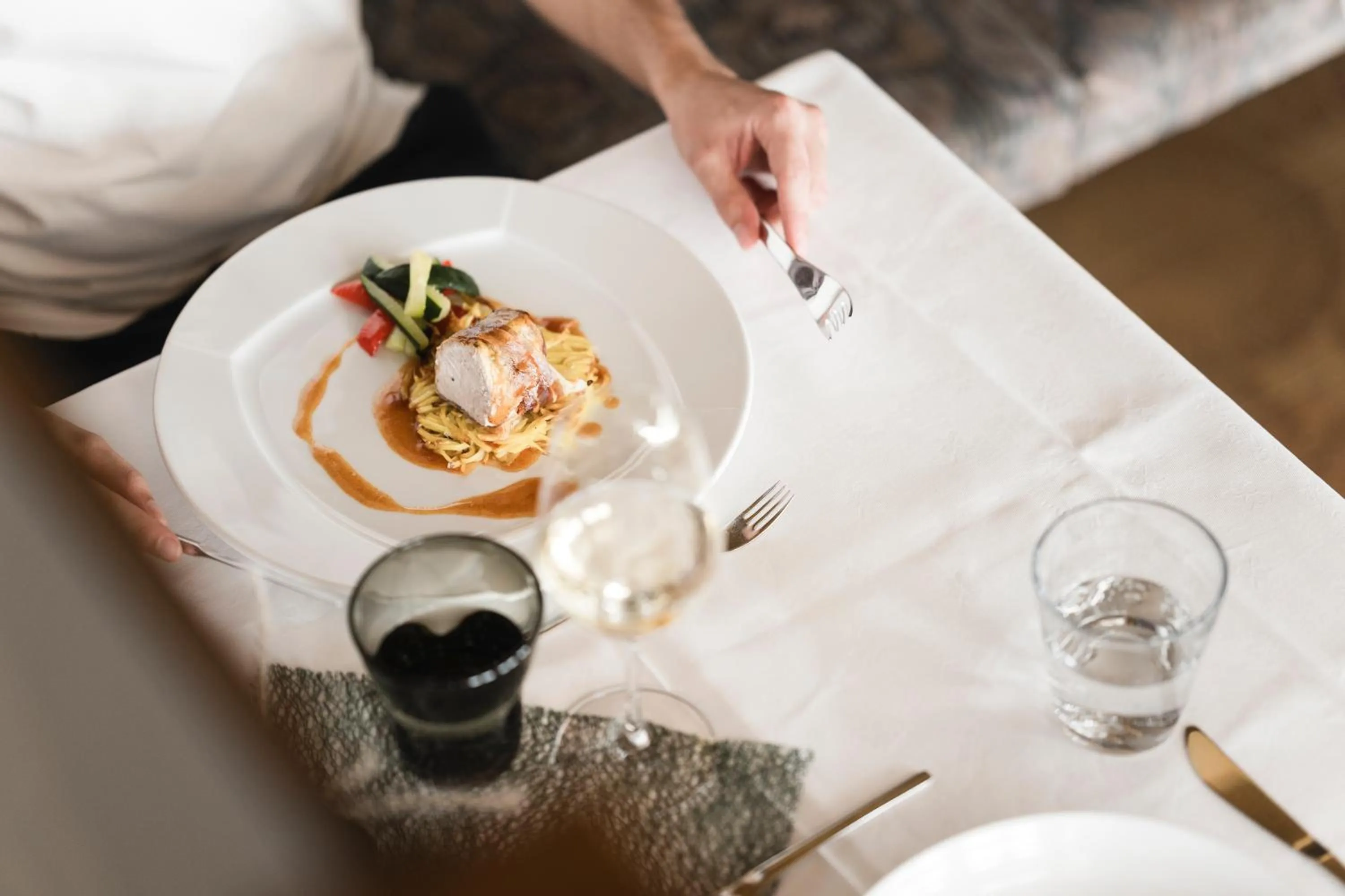 Restaurant/places to eat in Hotel Pider