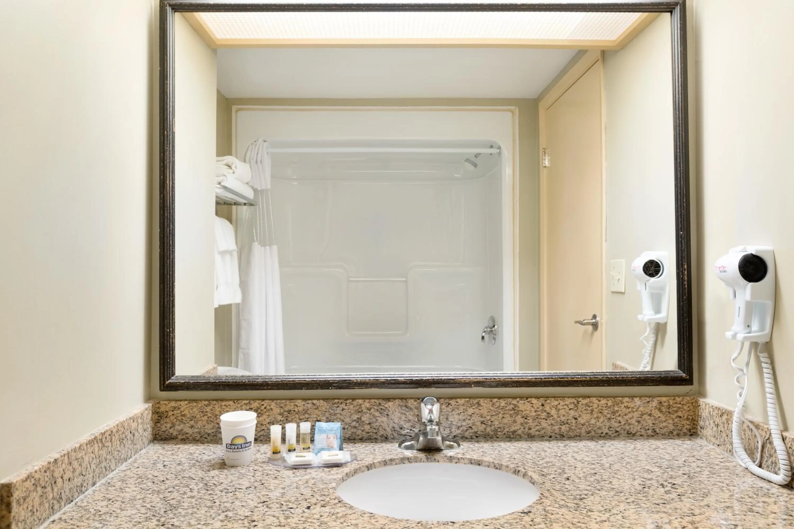 Bathroom in Days Inn by Wyndham Orillia