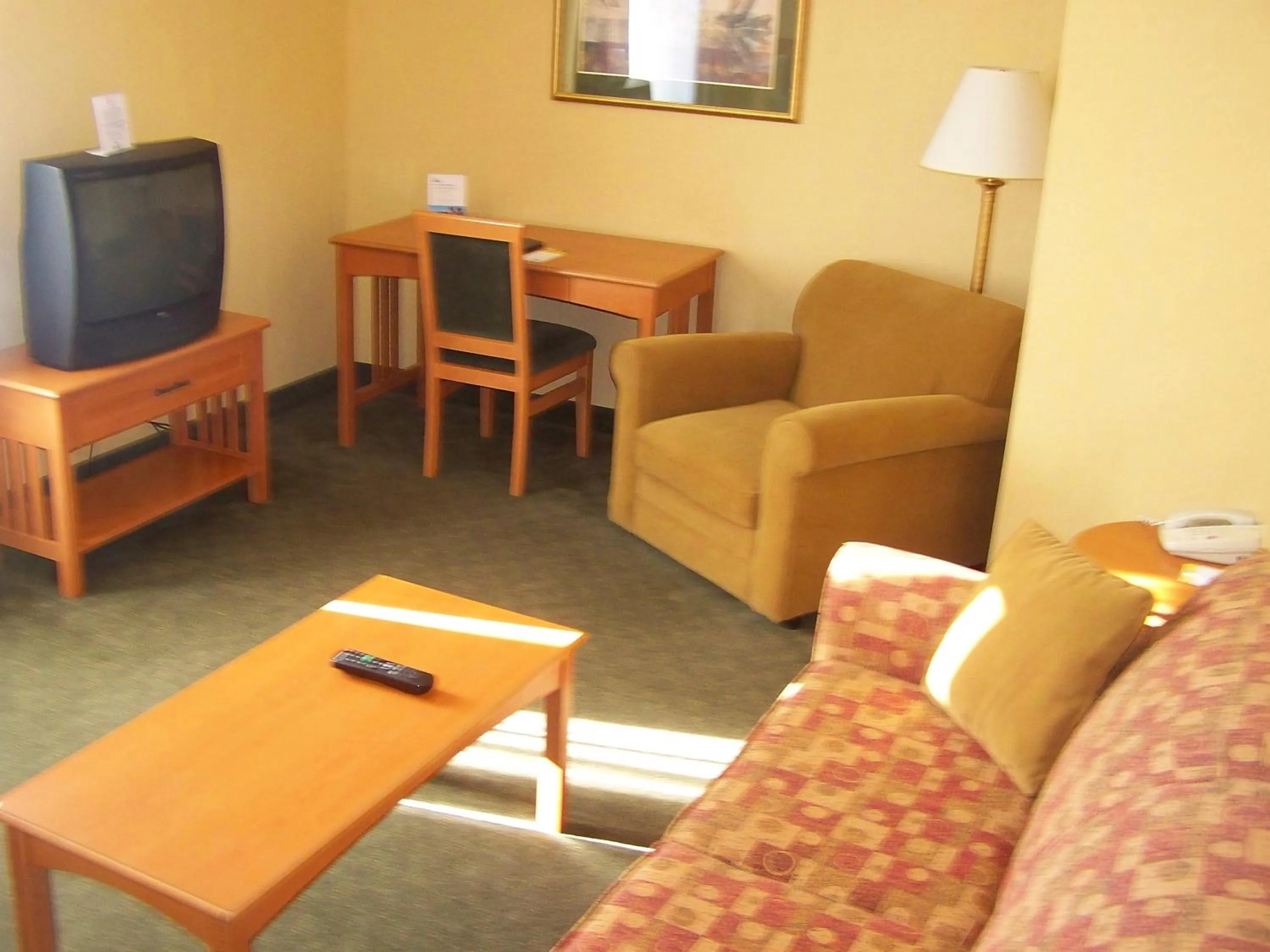 Seating area in Days Inn by Wyndham Orillia