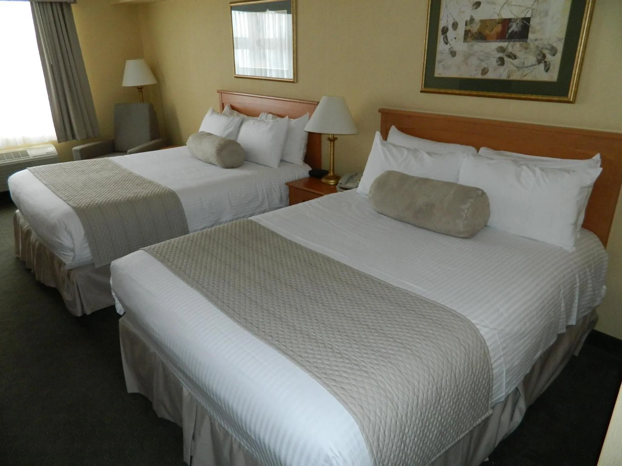 Bed in Days Inn by Wyndham Orillia