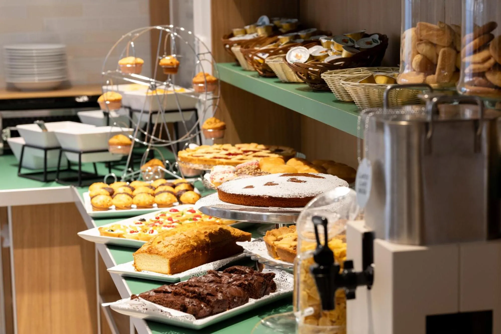 Breakfast in Hotel Jesulum