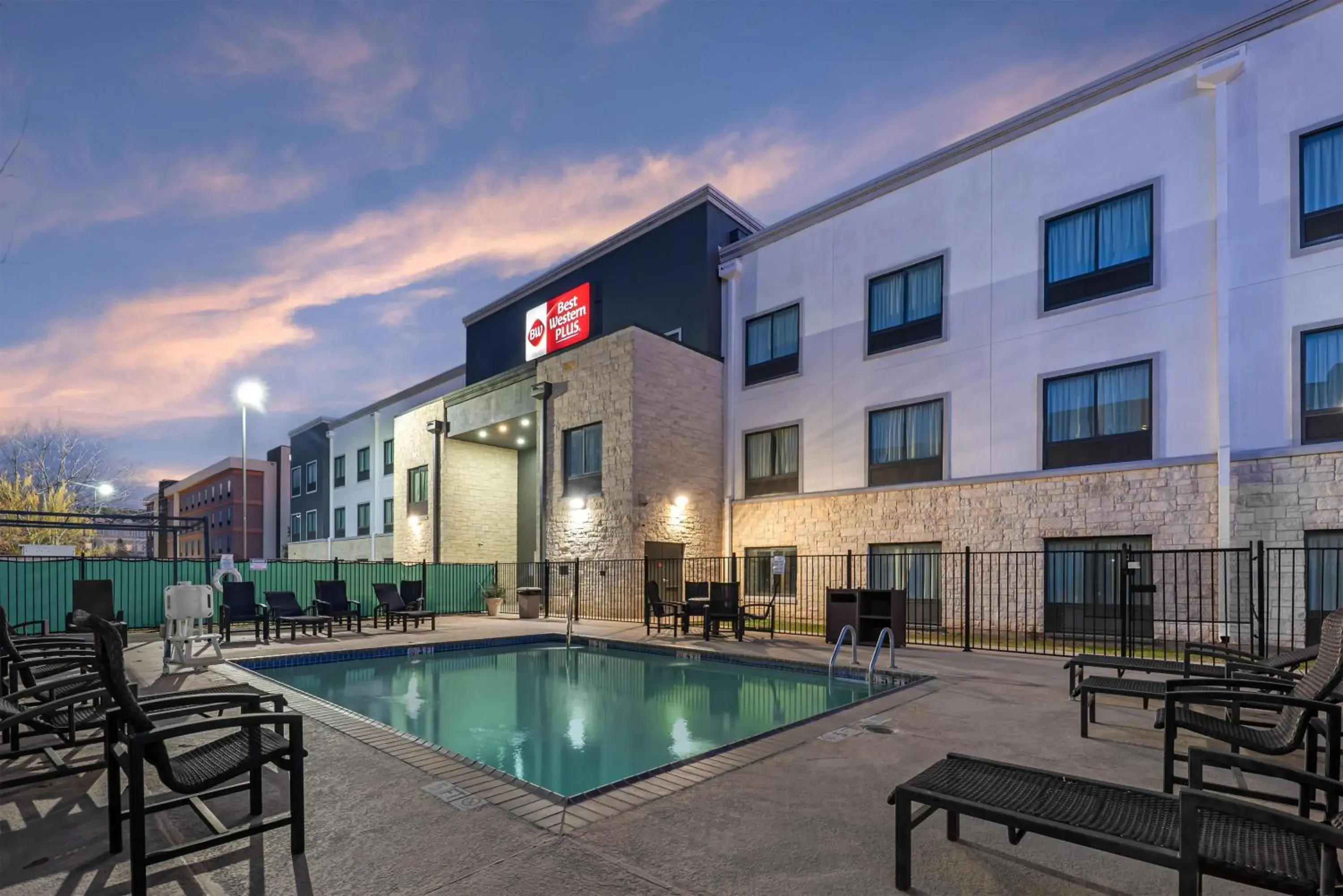 Property building in Best Western Plus Austin Airport Inn & Suites Property building in Best Western Plus Austin Airport Inn & Suites