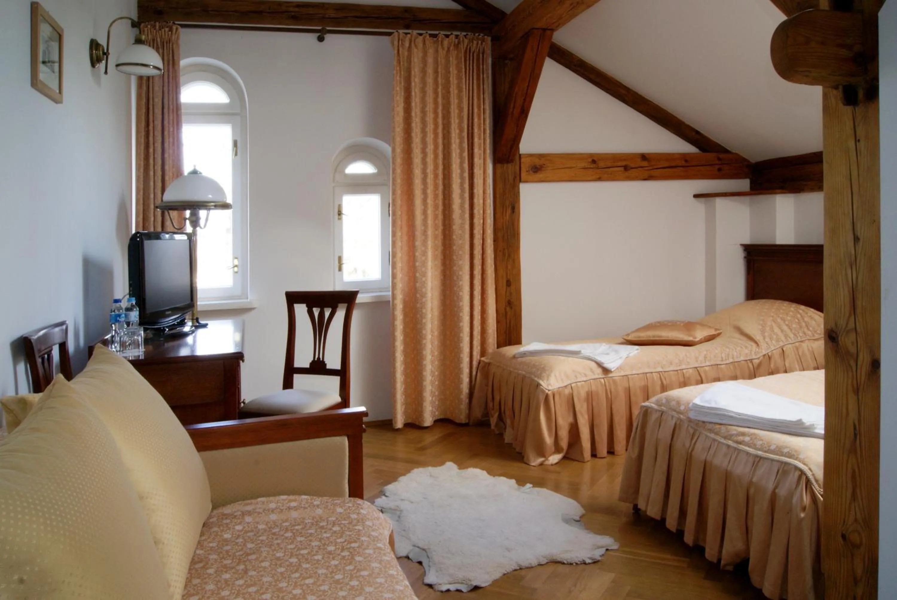 Bed in Pałac Łochów