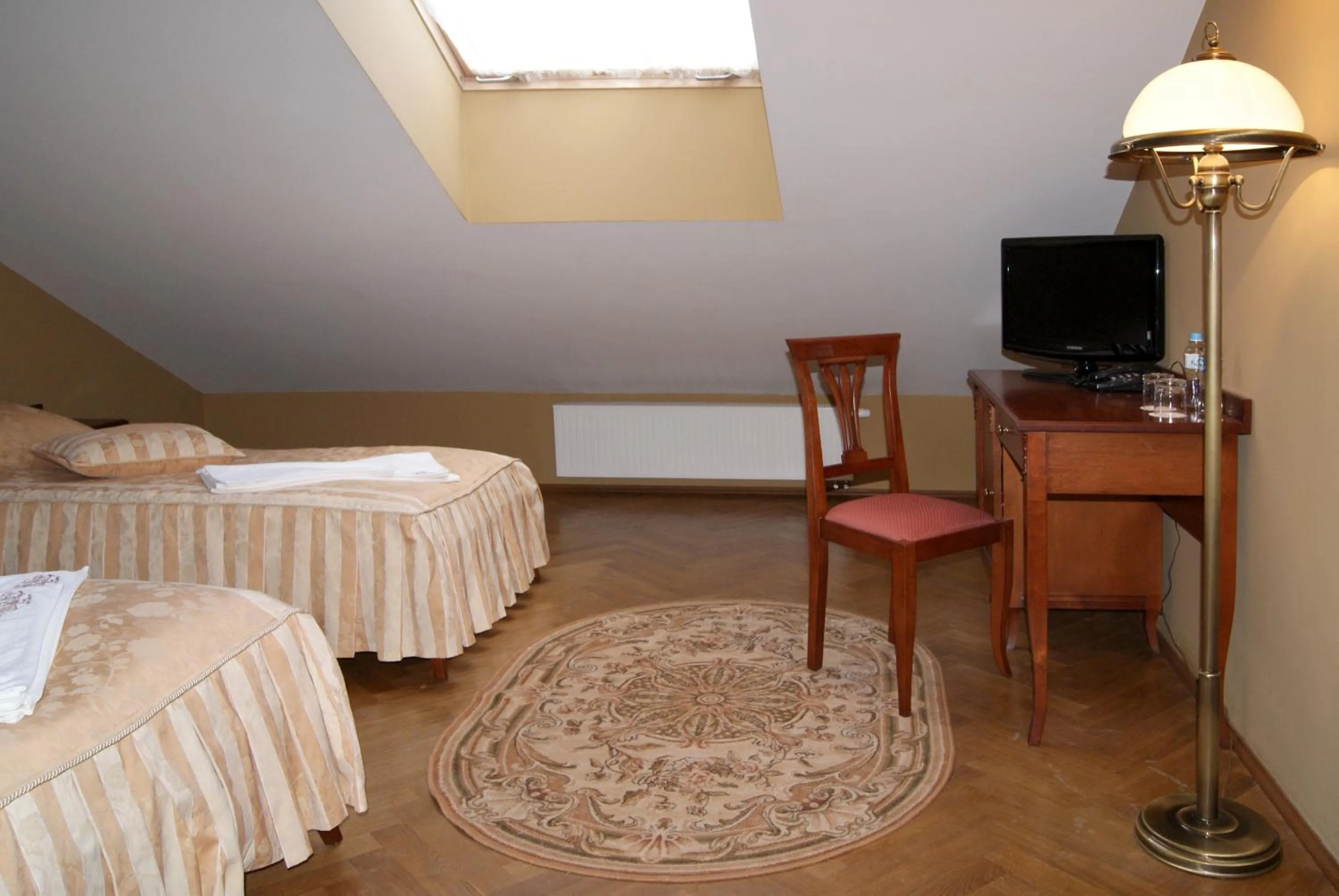 Bed in Pałac Łochów