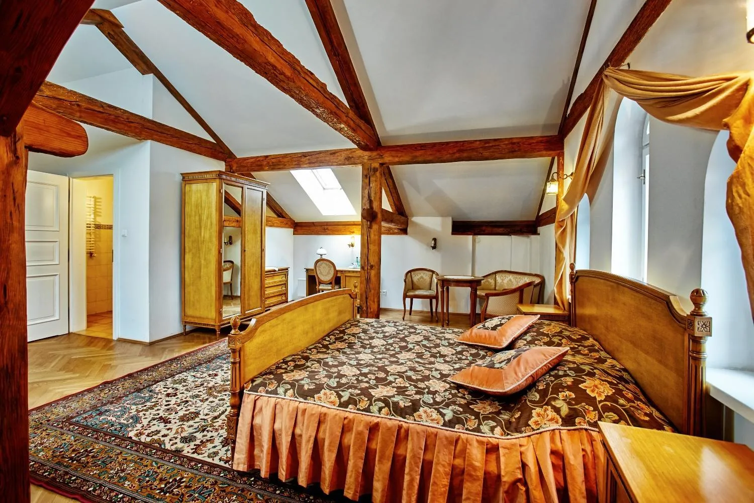 Bed in Pałac Łochów