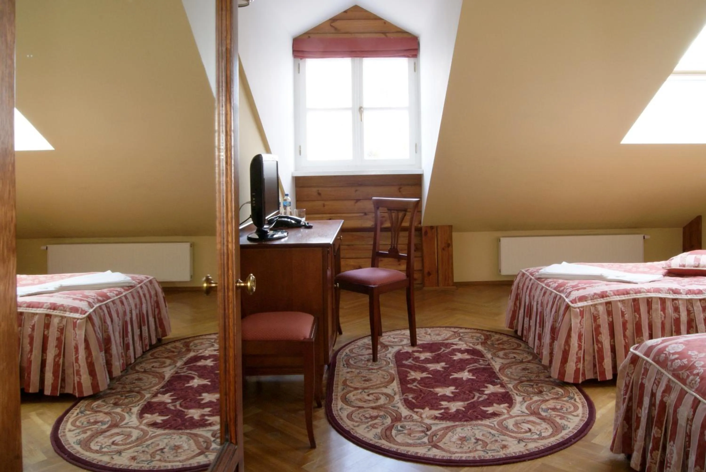 Bed in Pałac Łochów