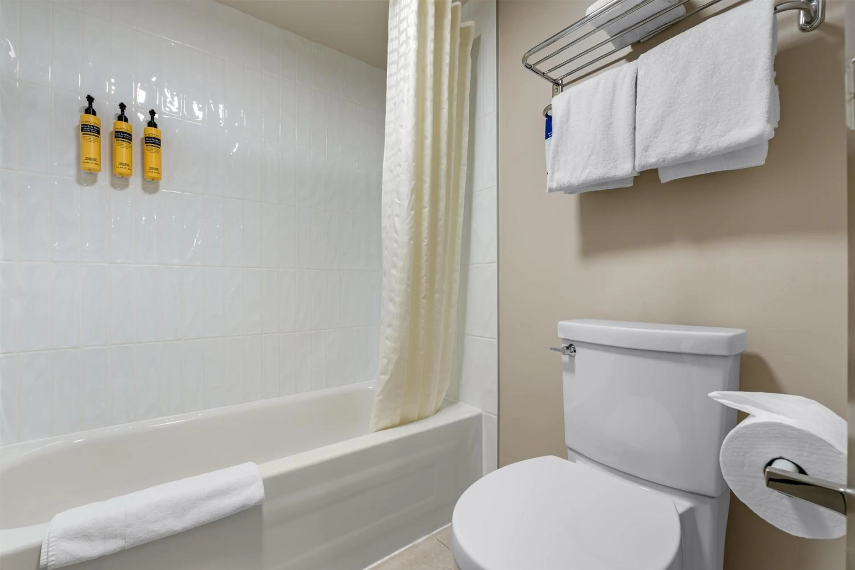 Bathroom in Best Western PLUS Burnaby Hotel