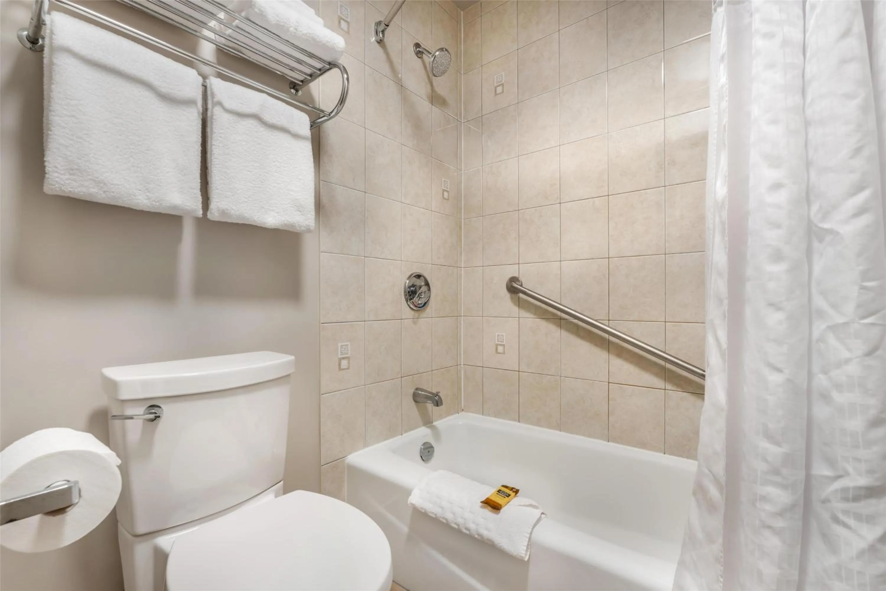 Bathroom in Best Western PLUS Burnaby Hotel