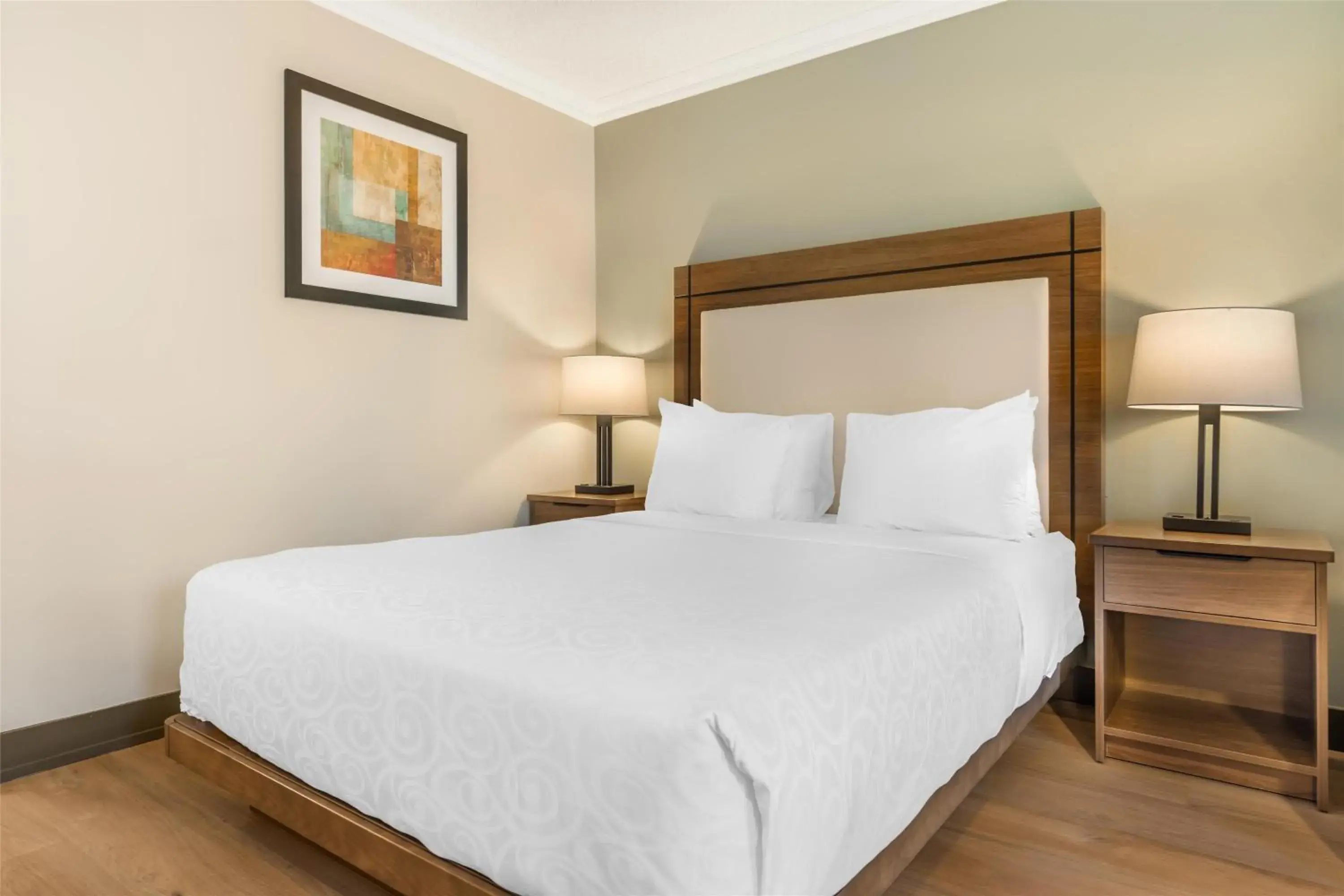 Bedroom, Bed in Best Western PLUS Burnaby Hotel Bedroom, Bed in Best Western PLUS Burnaby Hotel