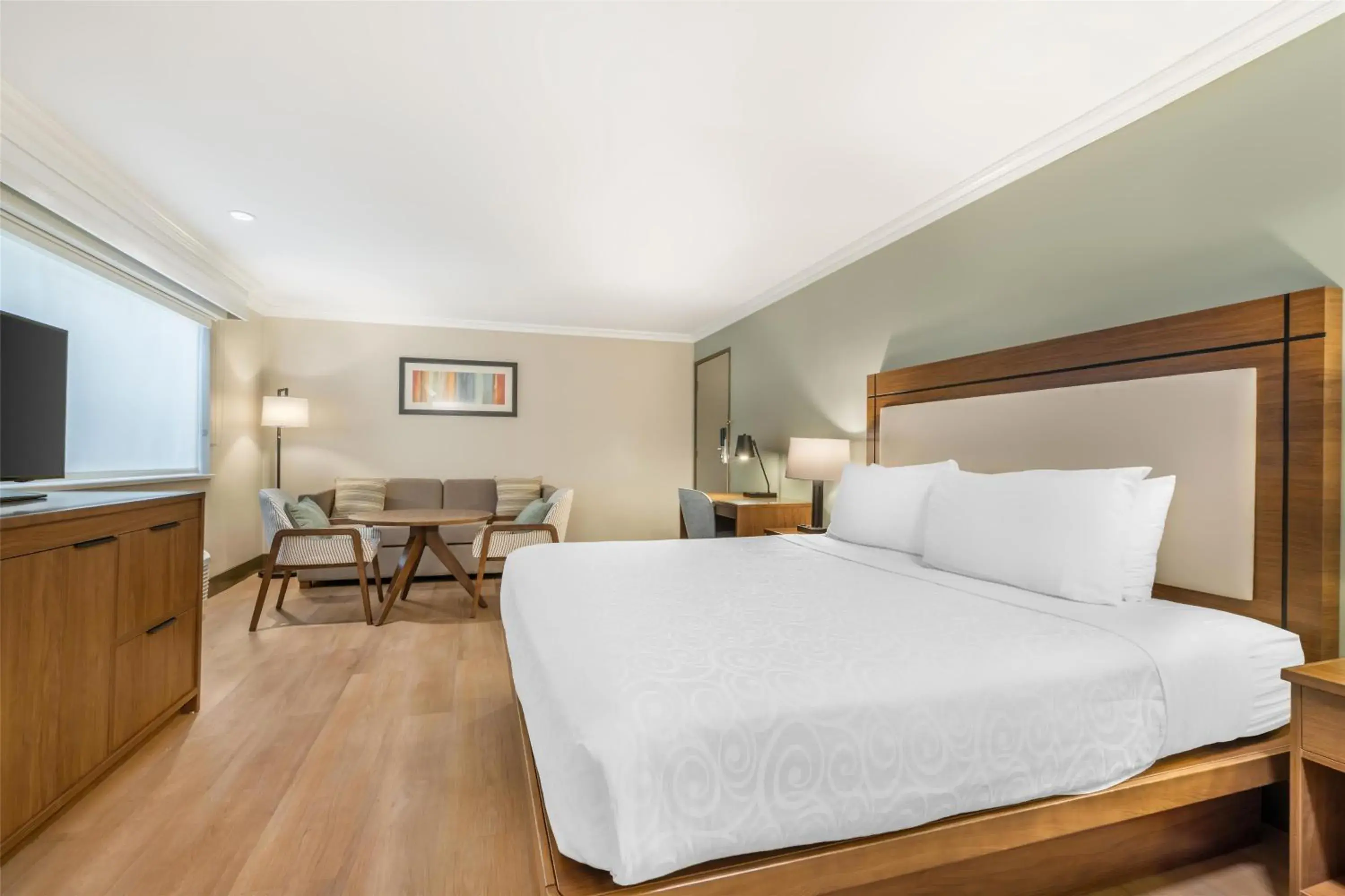 Bedroom, Bed in Best Western PLUS Burnaby Hotel Bedroom, Bed in Best Western PLUS Burnaby Hotel