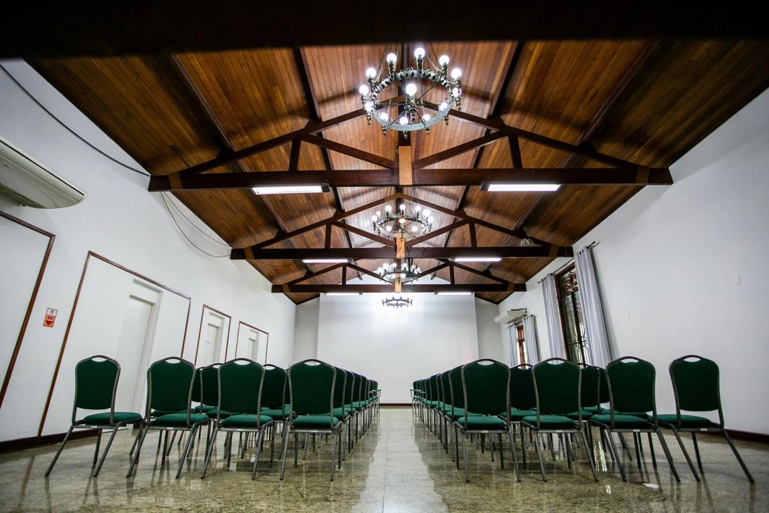Business facilities in Bomtempo II Chales by Castelo Itaipava