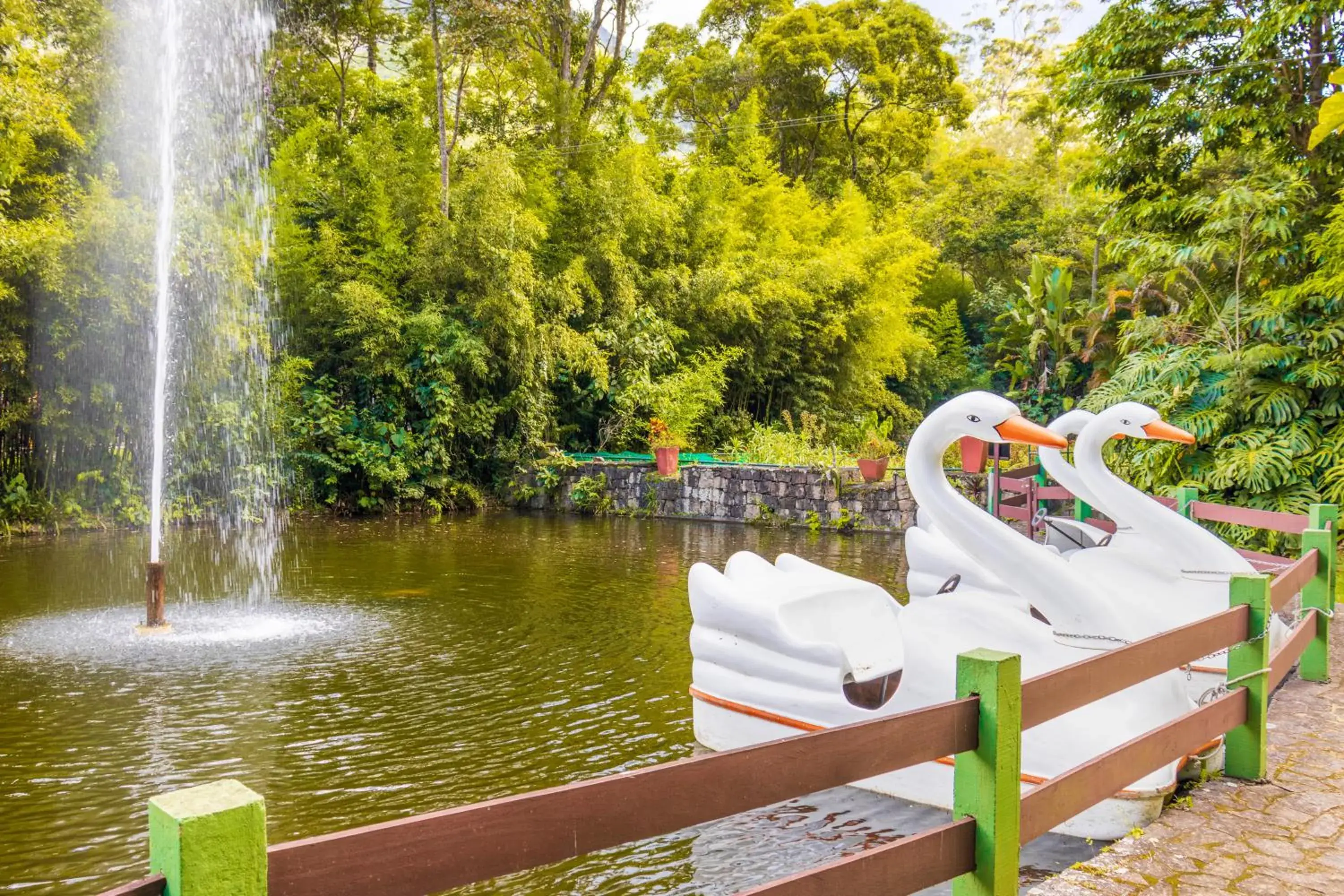 Lake view in Bomtempo II Chales by Castelo Itaipava Lake view in Bomtempo II Chales by Castelo Itaipava