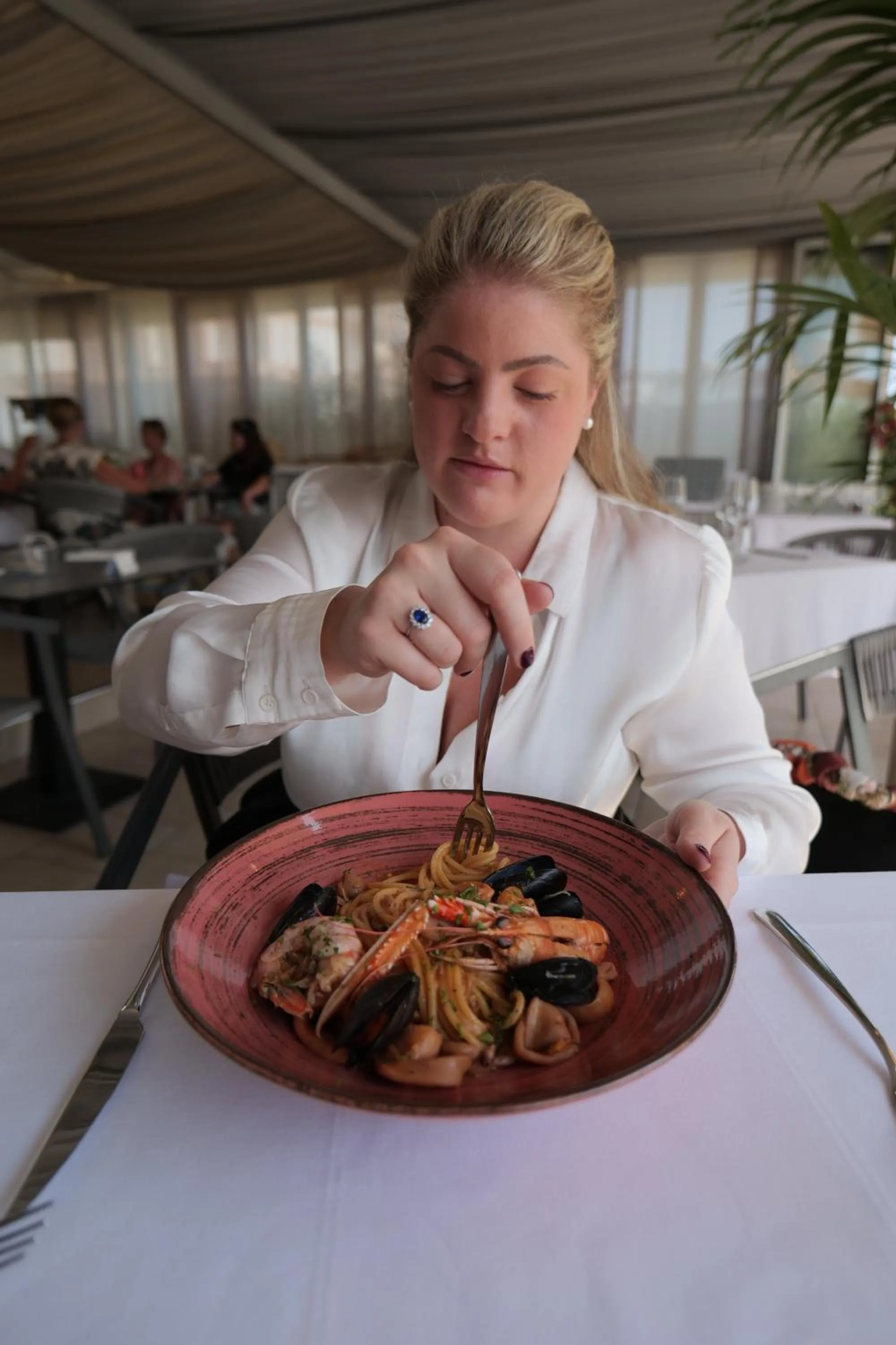 Restaurant/places to eat in Hotel Delaville Frontemare