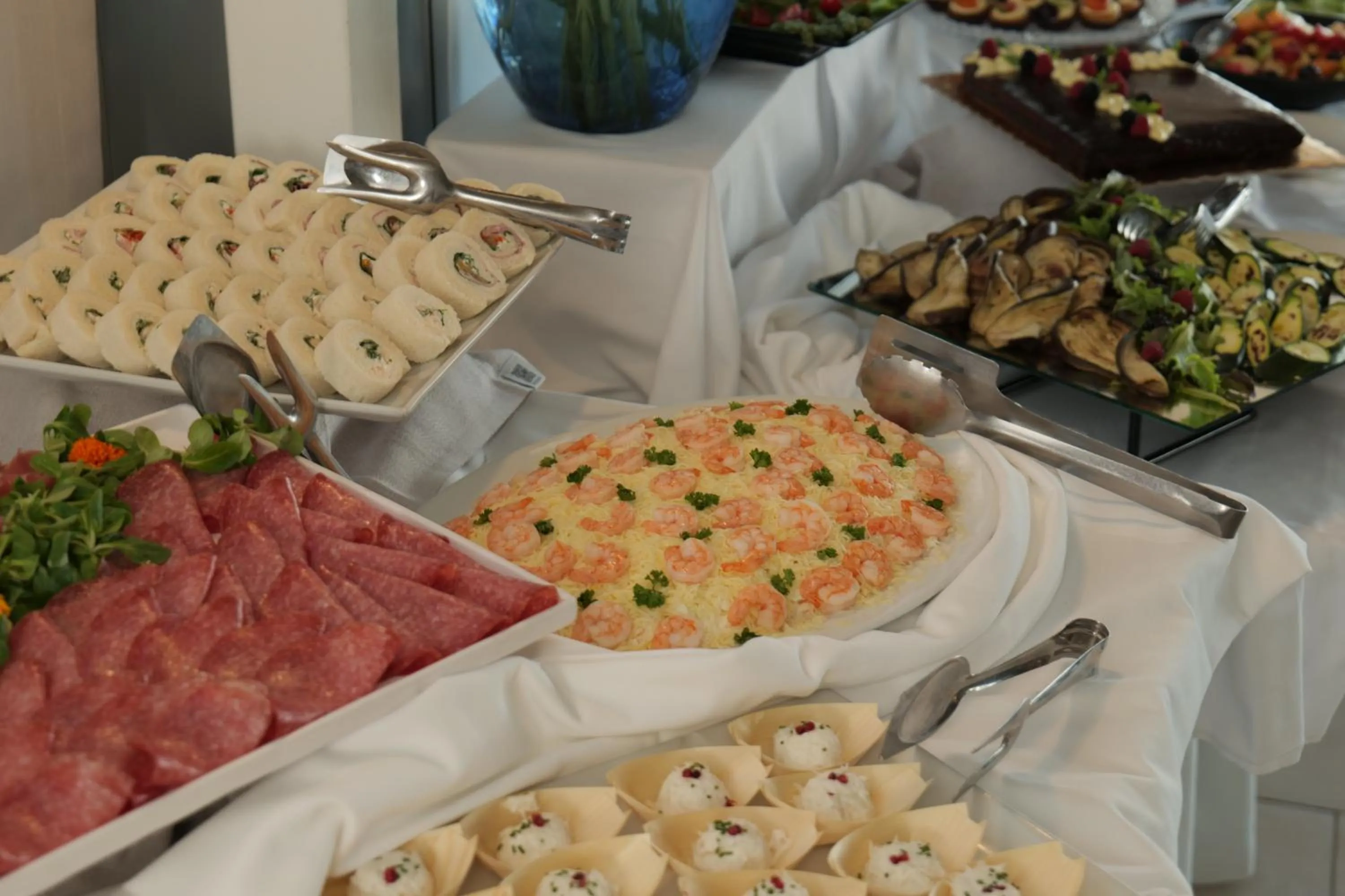 Restaurant/places to eat in Hotel Delaville Frontemare