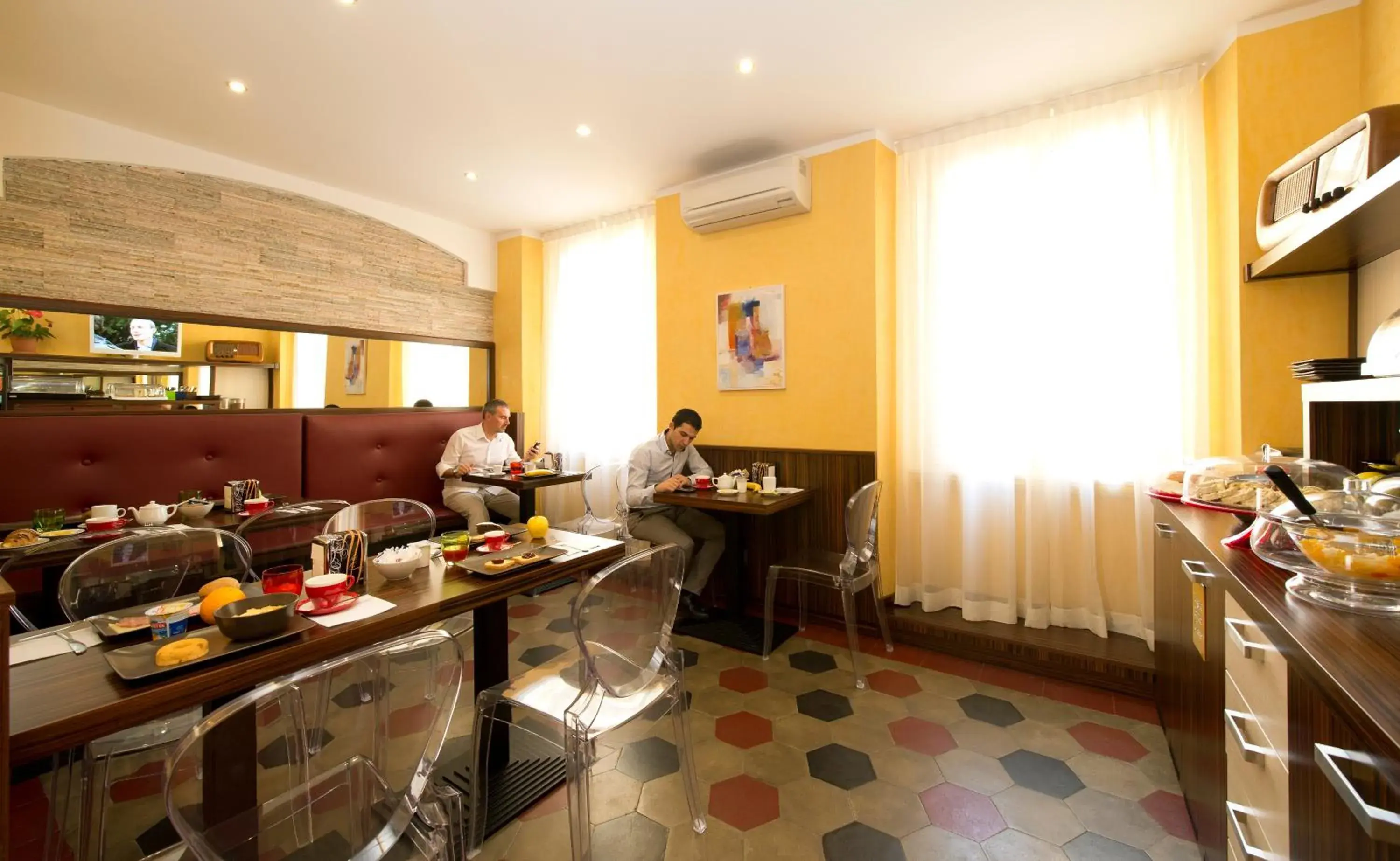 Restaurant/places to eat in Hotel Panizza Restaurant/places to eat in Hotel Panizza