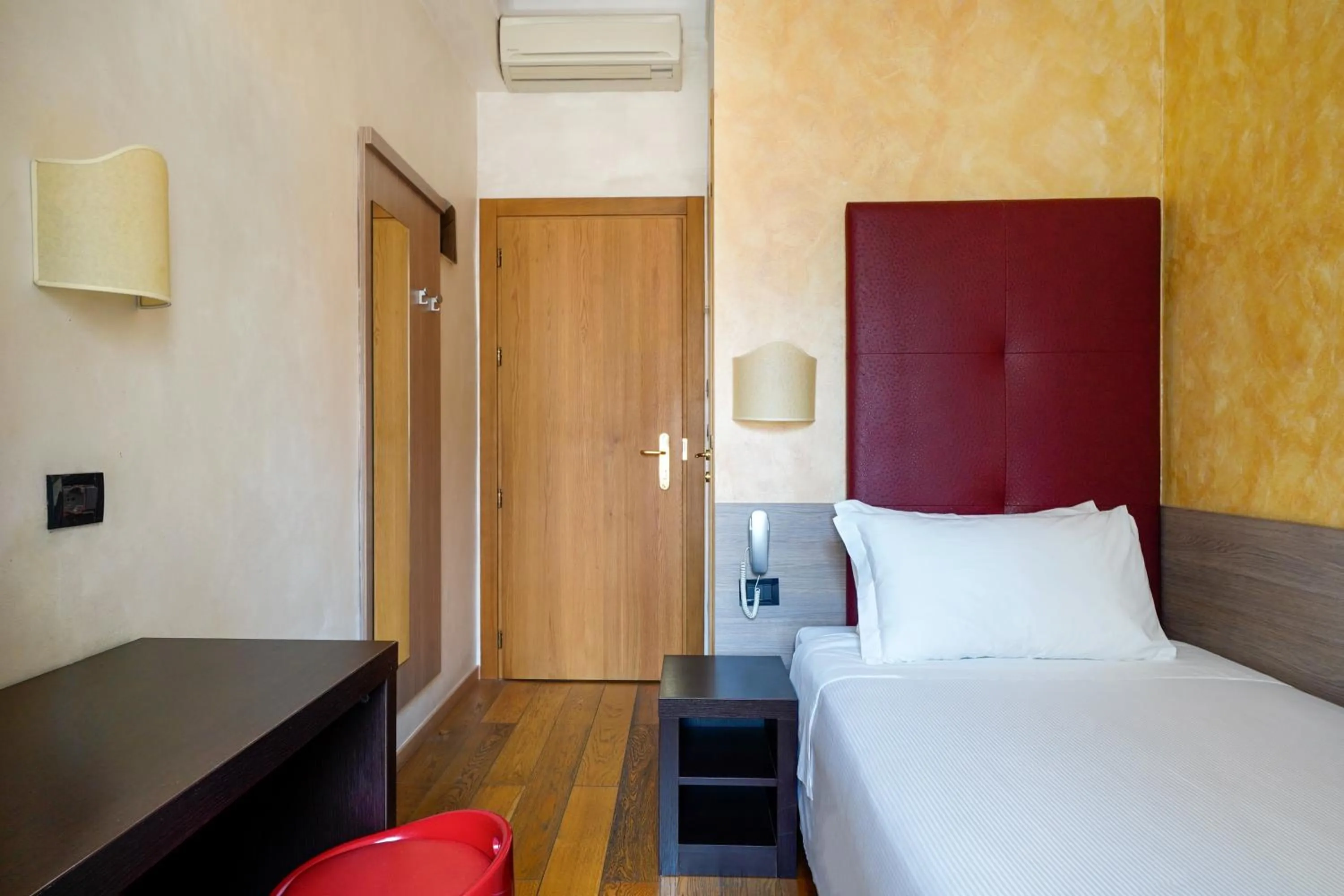 Bed in Hotel Panizza