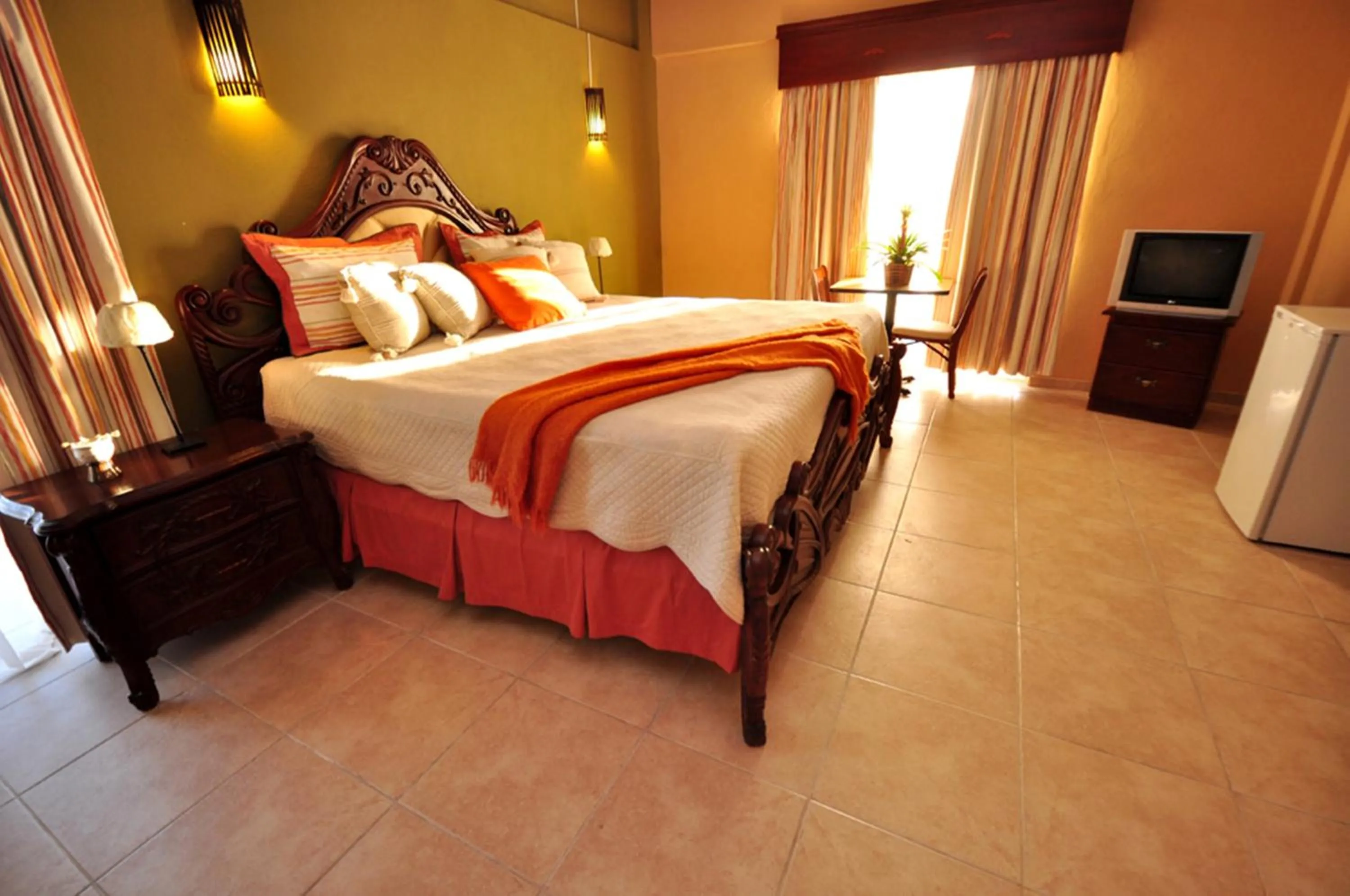 Bedroom, Bed in Hotel & Casino Flamboyan